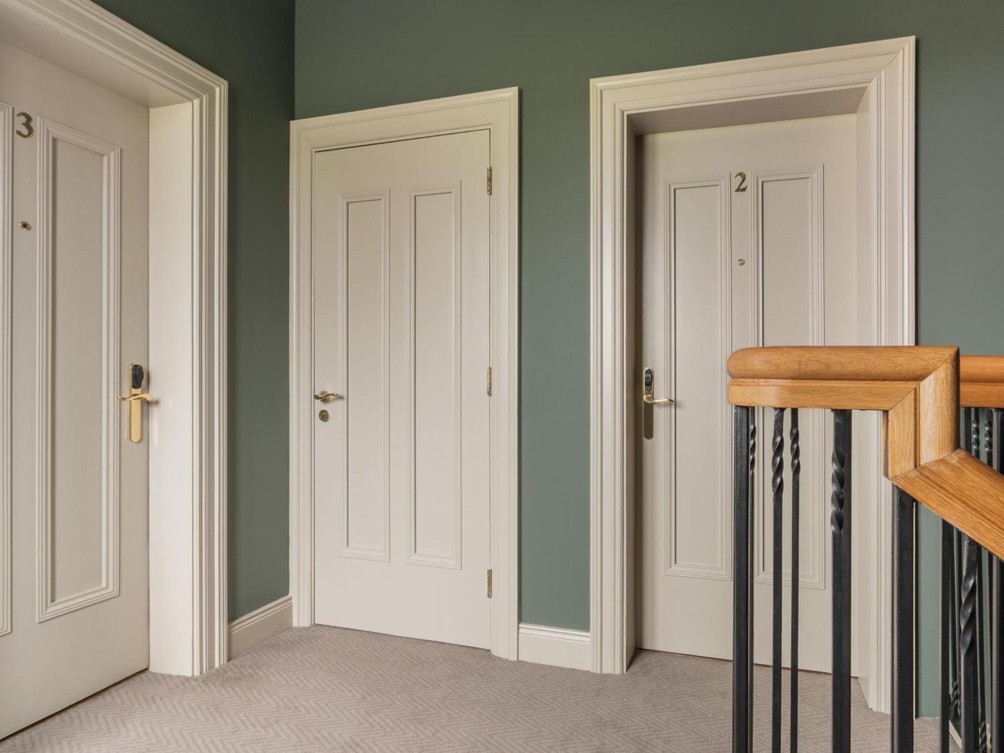 Traditional Lodge Room,1698853669:JPEG