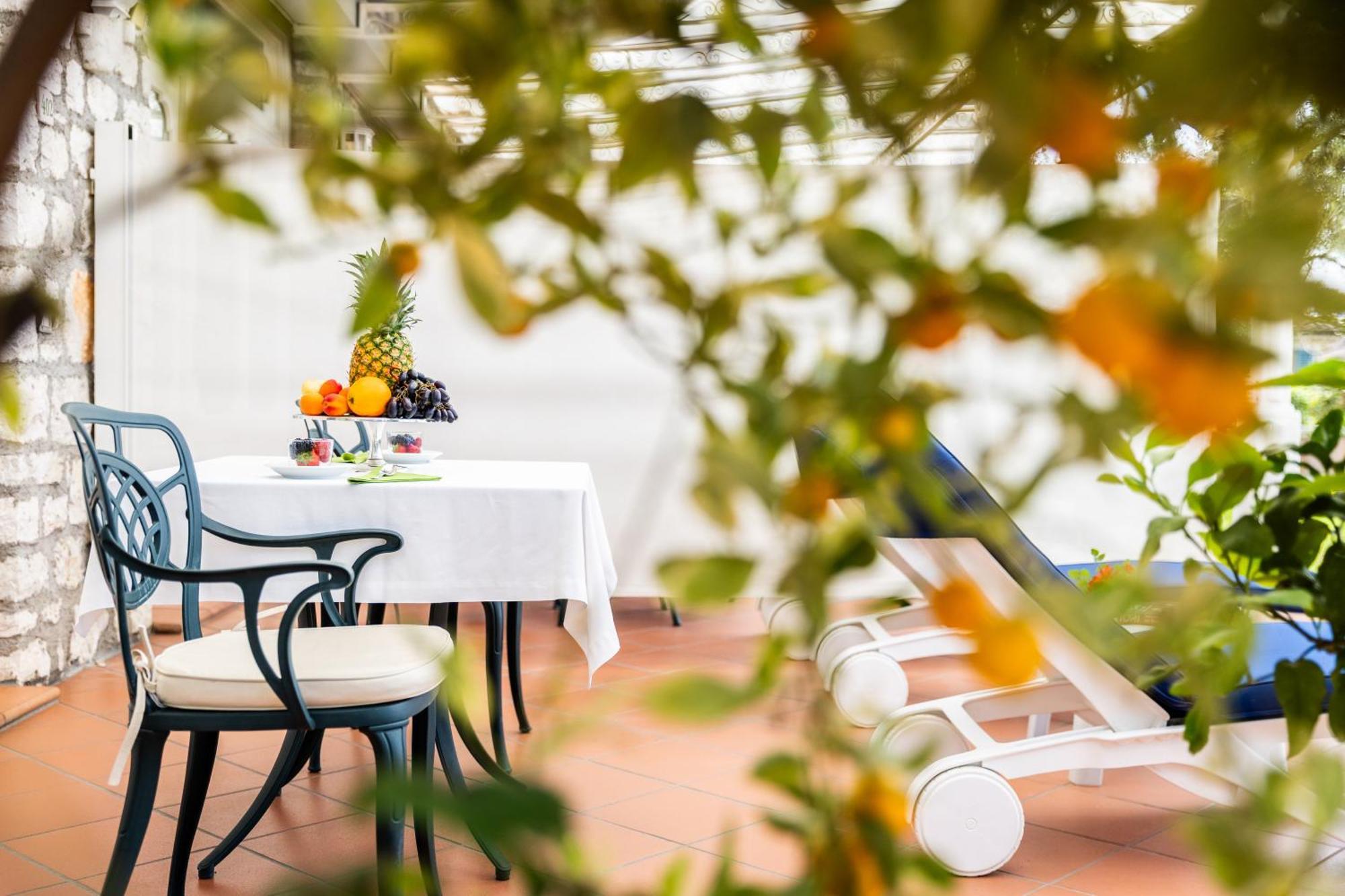 Standard Family Room