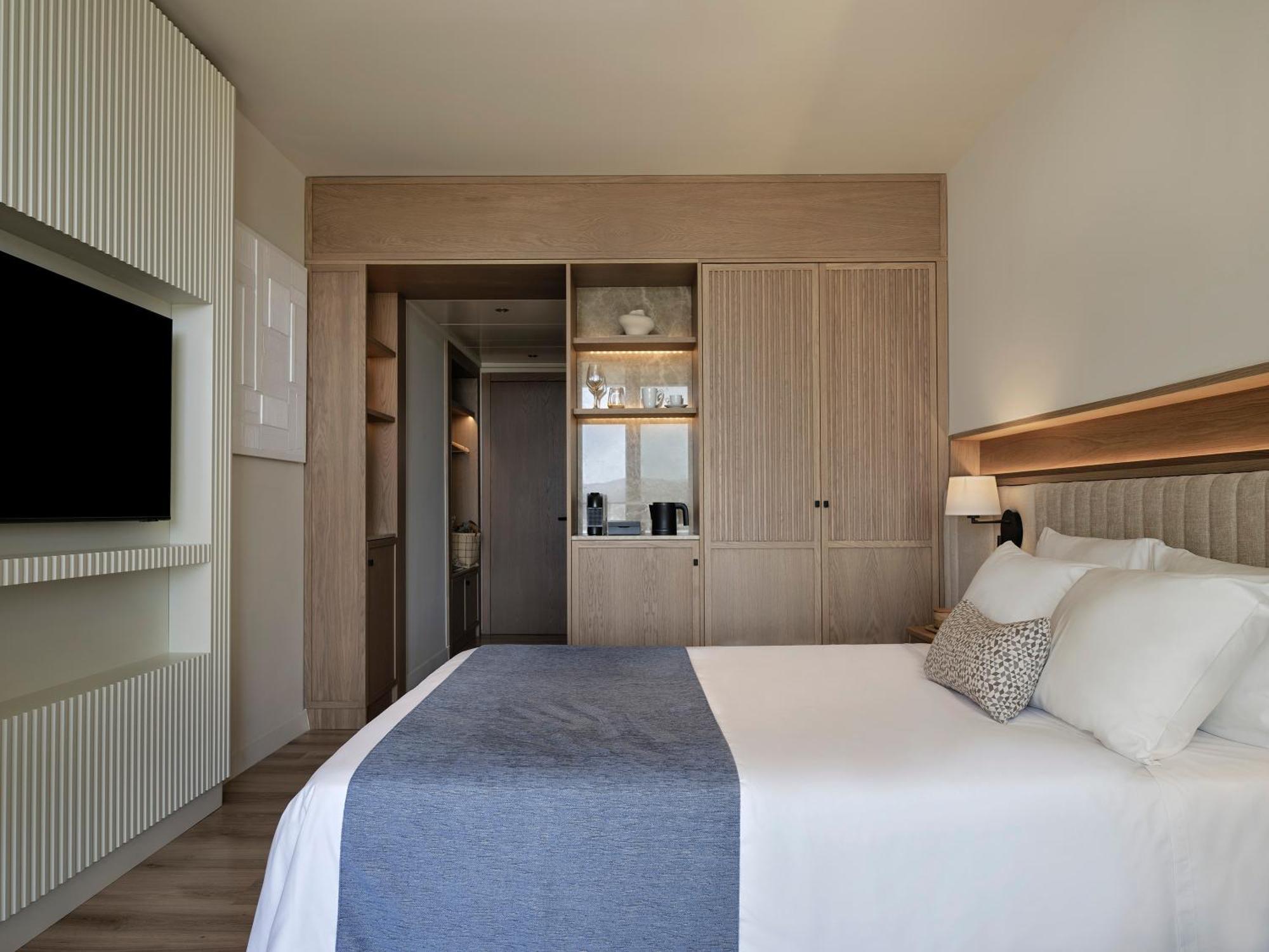 Double or Twin Room Bay View