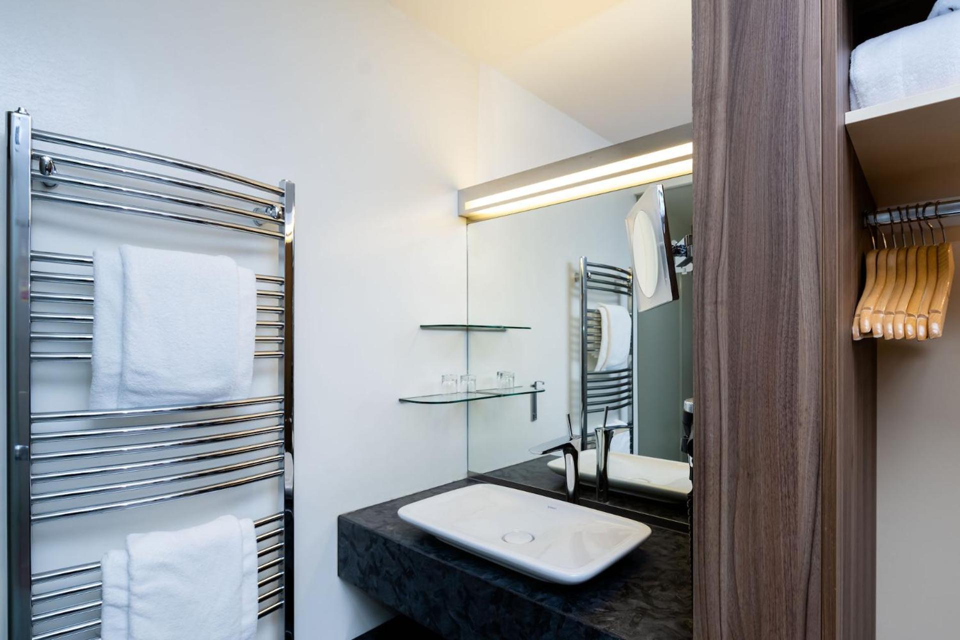 Superior Zimmer mit Flussblick und Balkon – 1. Etage