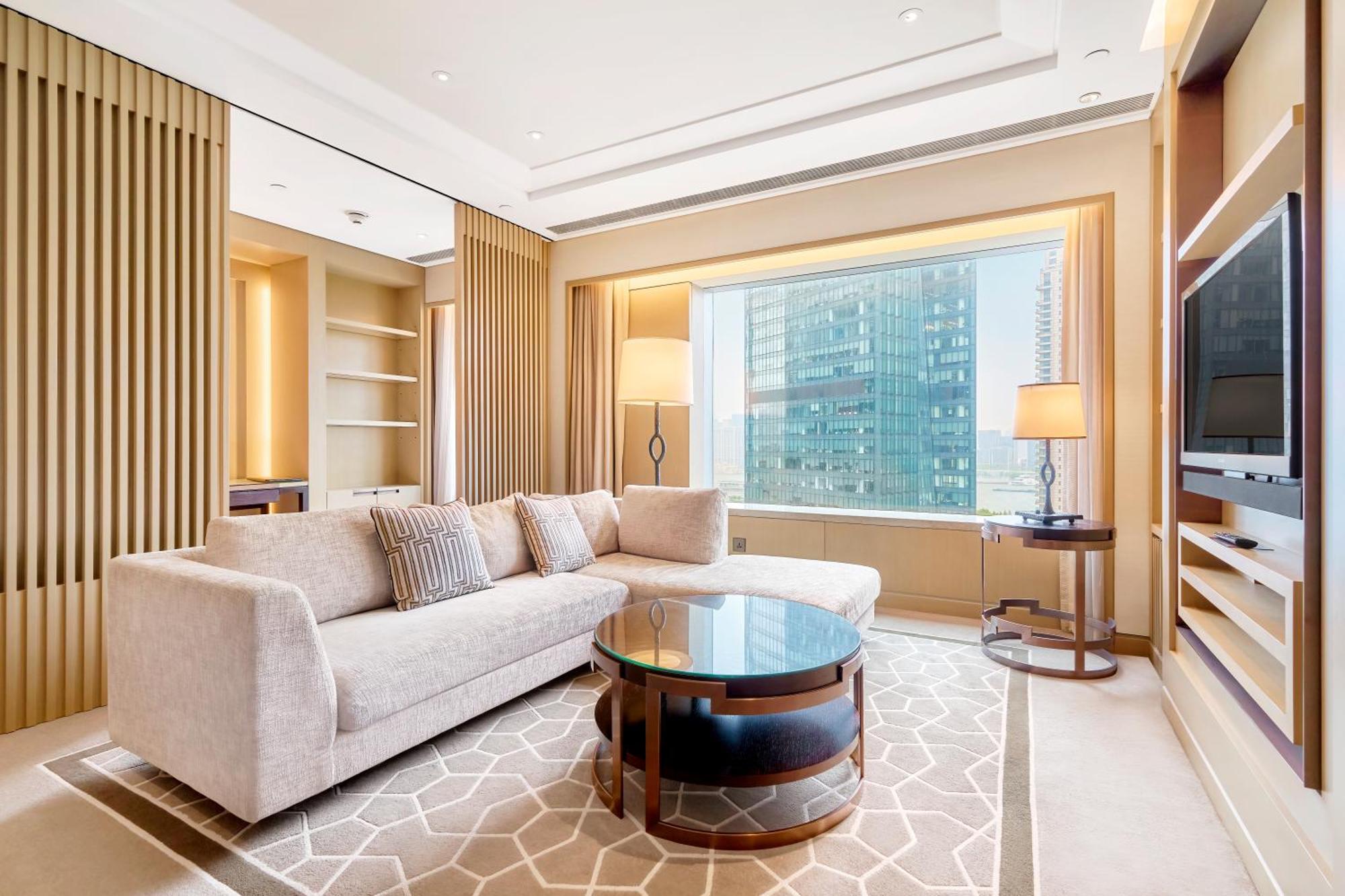 Deluxe Family Suite