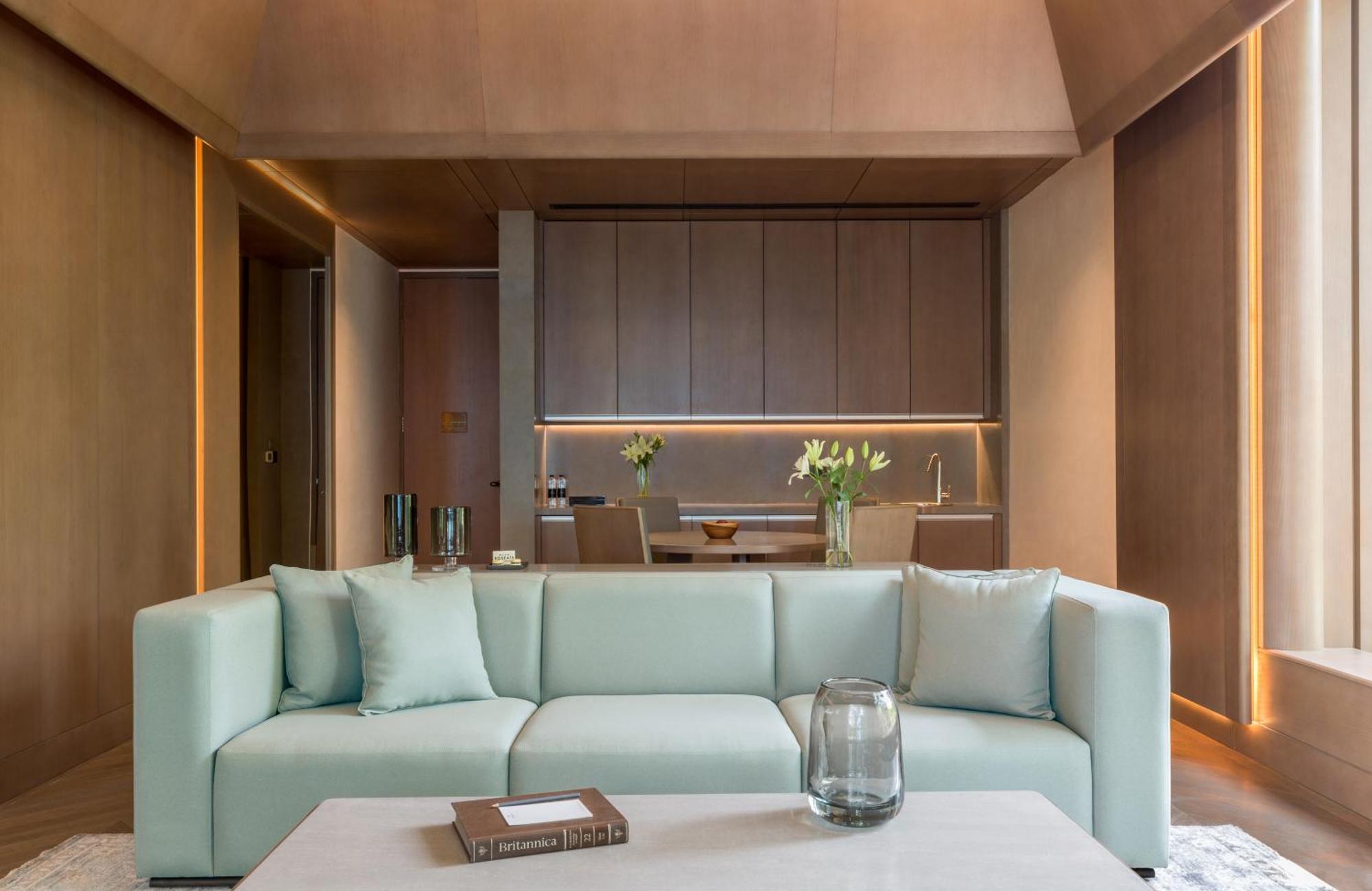 The Roseate Luxury Suite Hi-Tea 1630 to 1730 Hrs Both way airport transsfer disc on Food Soft Beverages Laundry Car Services En-suite Check 24 hrs Butler Service 30 mins per Mon to Thurs only Disc on Sp