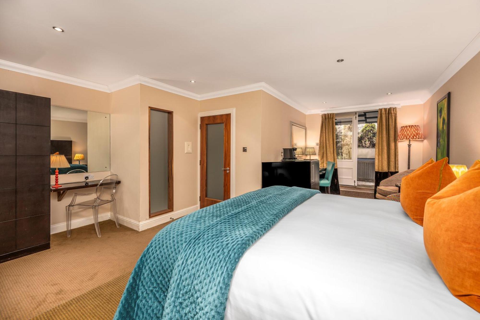 Extra Decadent Room
