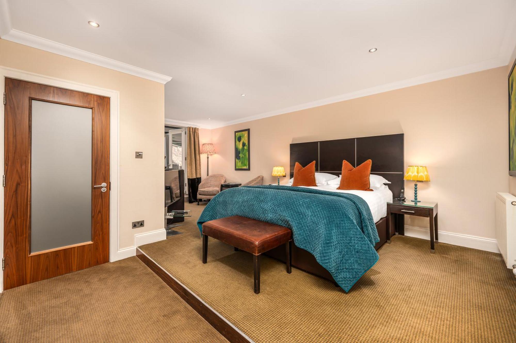 Extra Decadent Room