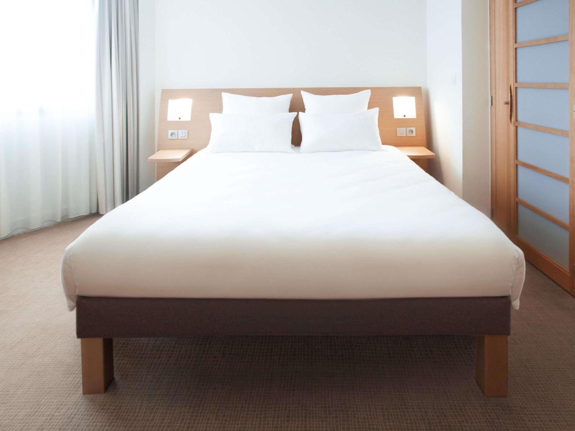 Standard Double Room Sofa Bed,1704849111:JPEG