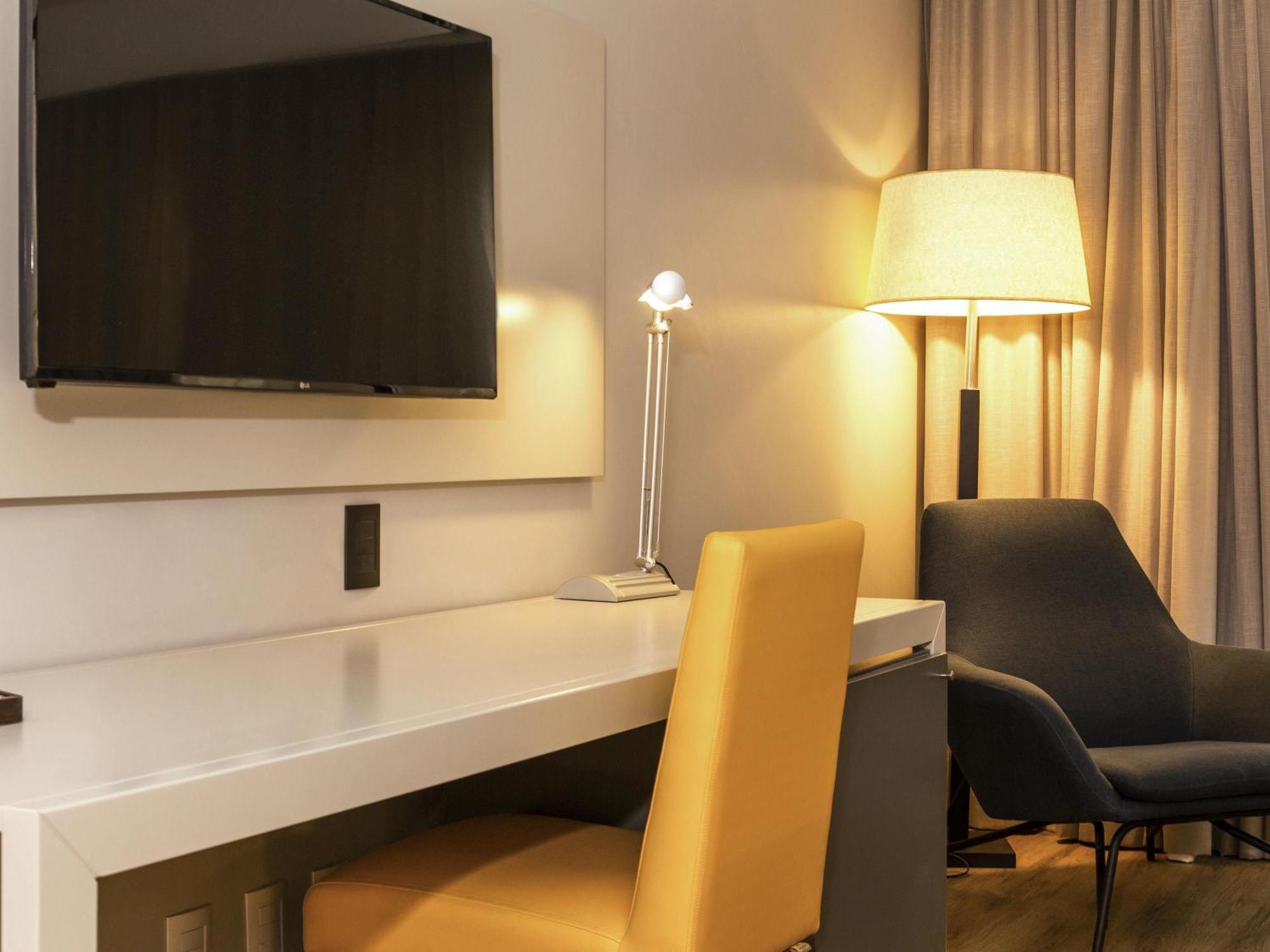 Superior King Room and Partial Ocean View