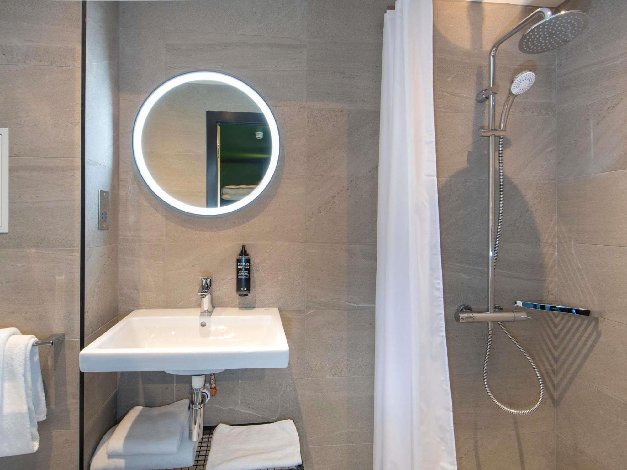 Standard Double Room - Mobility Access