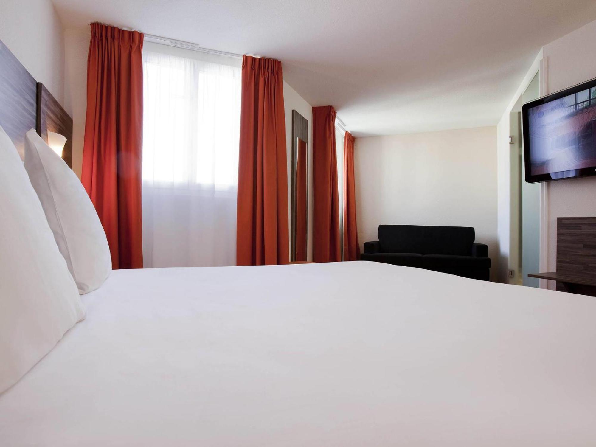 Standard Suite One Double Bed Two Single Beds