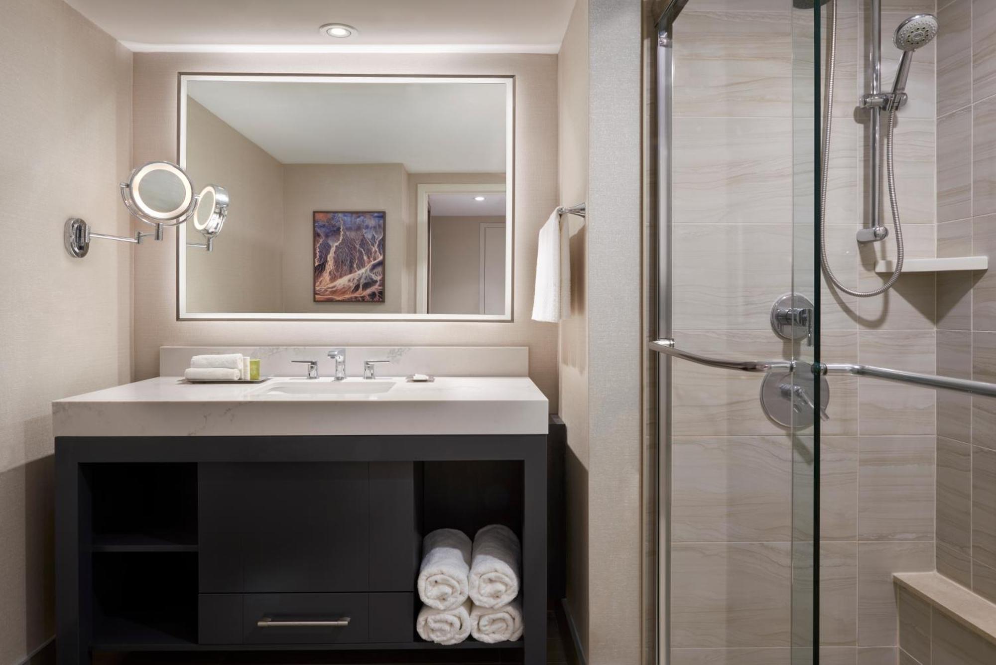 Junior King Suite