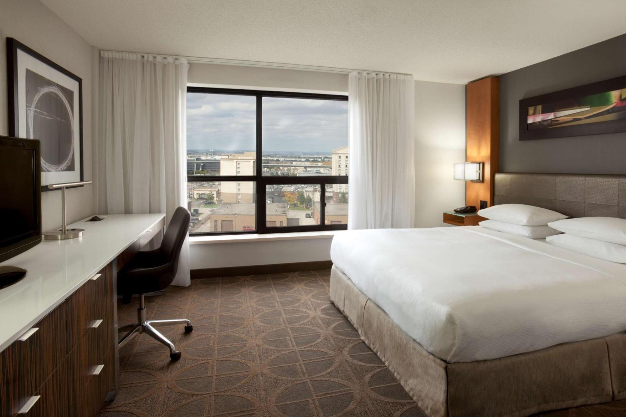 Junior King Suite