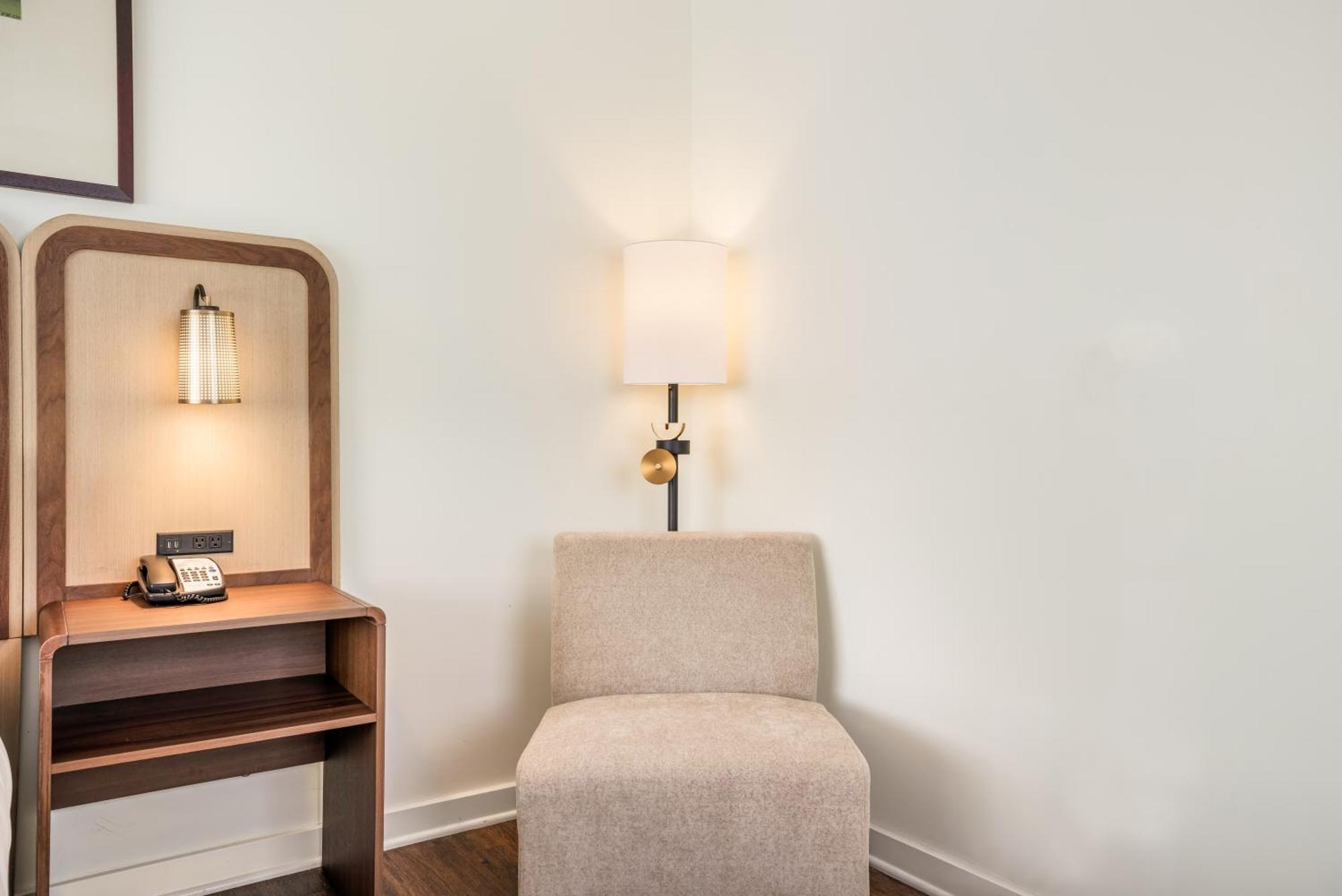 Corner King Room,1704930797:JPEG