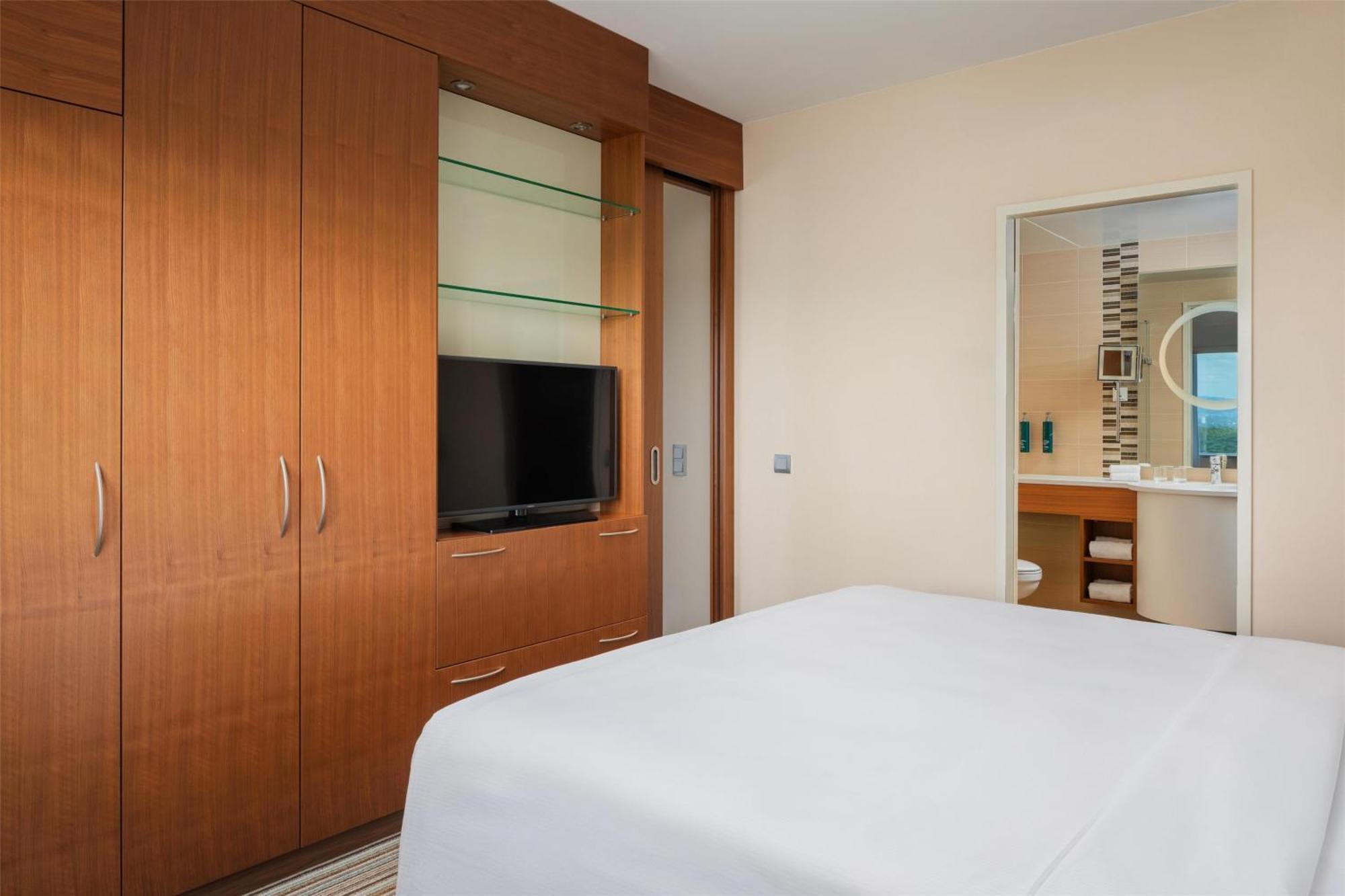 Junior Suite,1704939736:JPEG