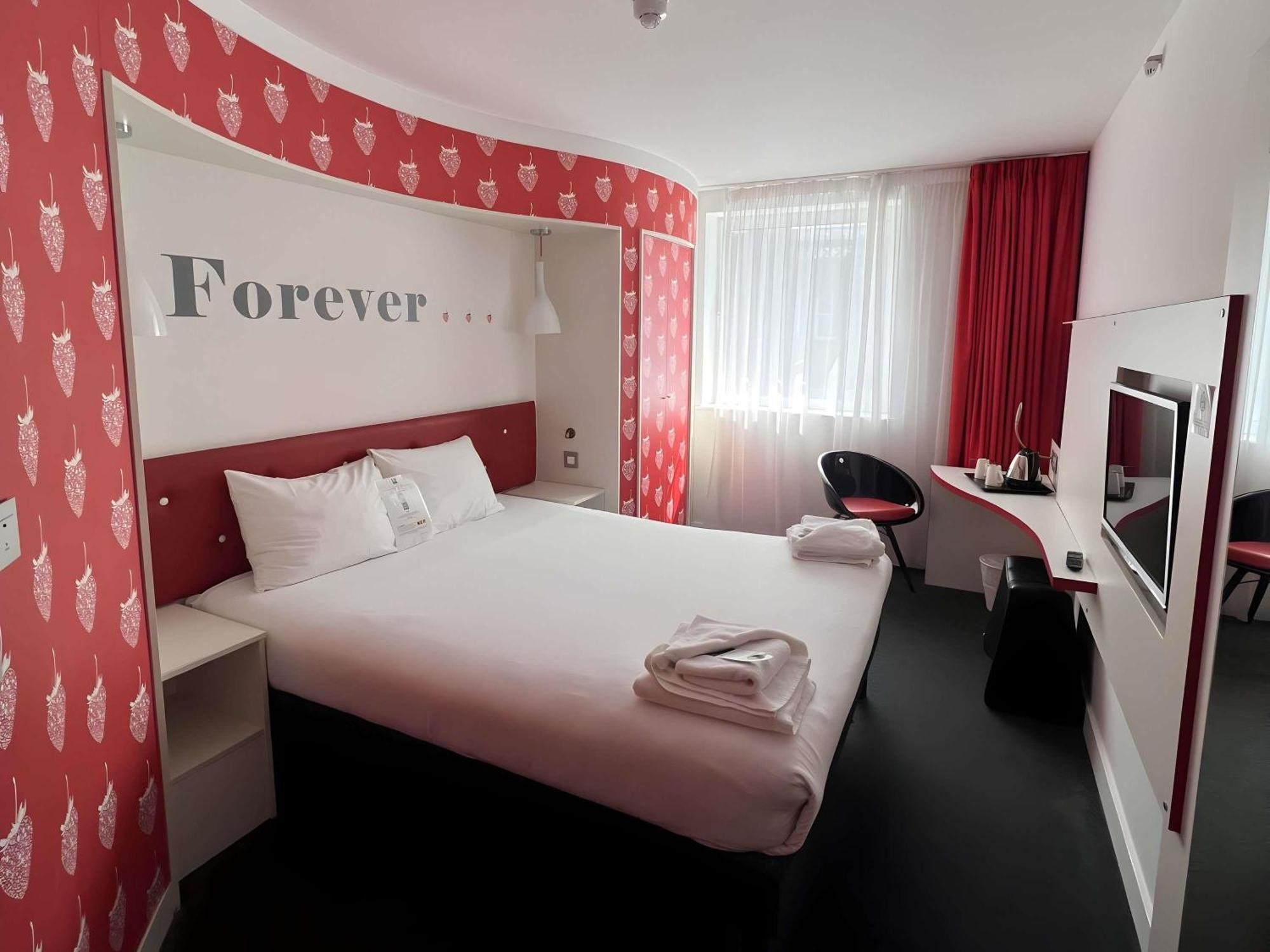 Queen Room