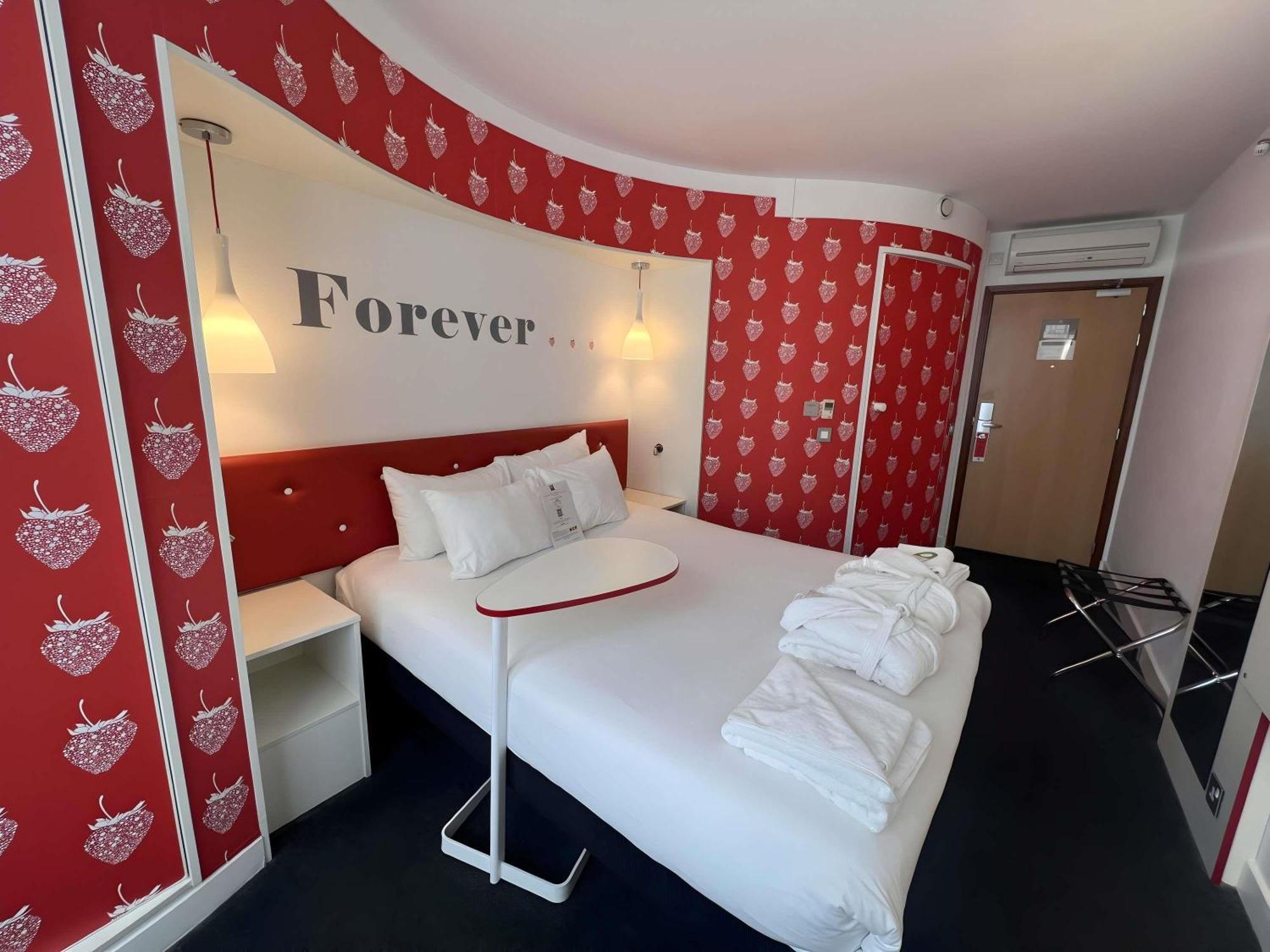 Queen Room