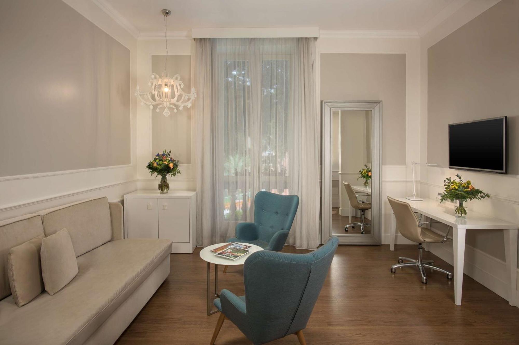 Junior Suite,1705562752:JPEG