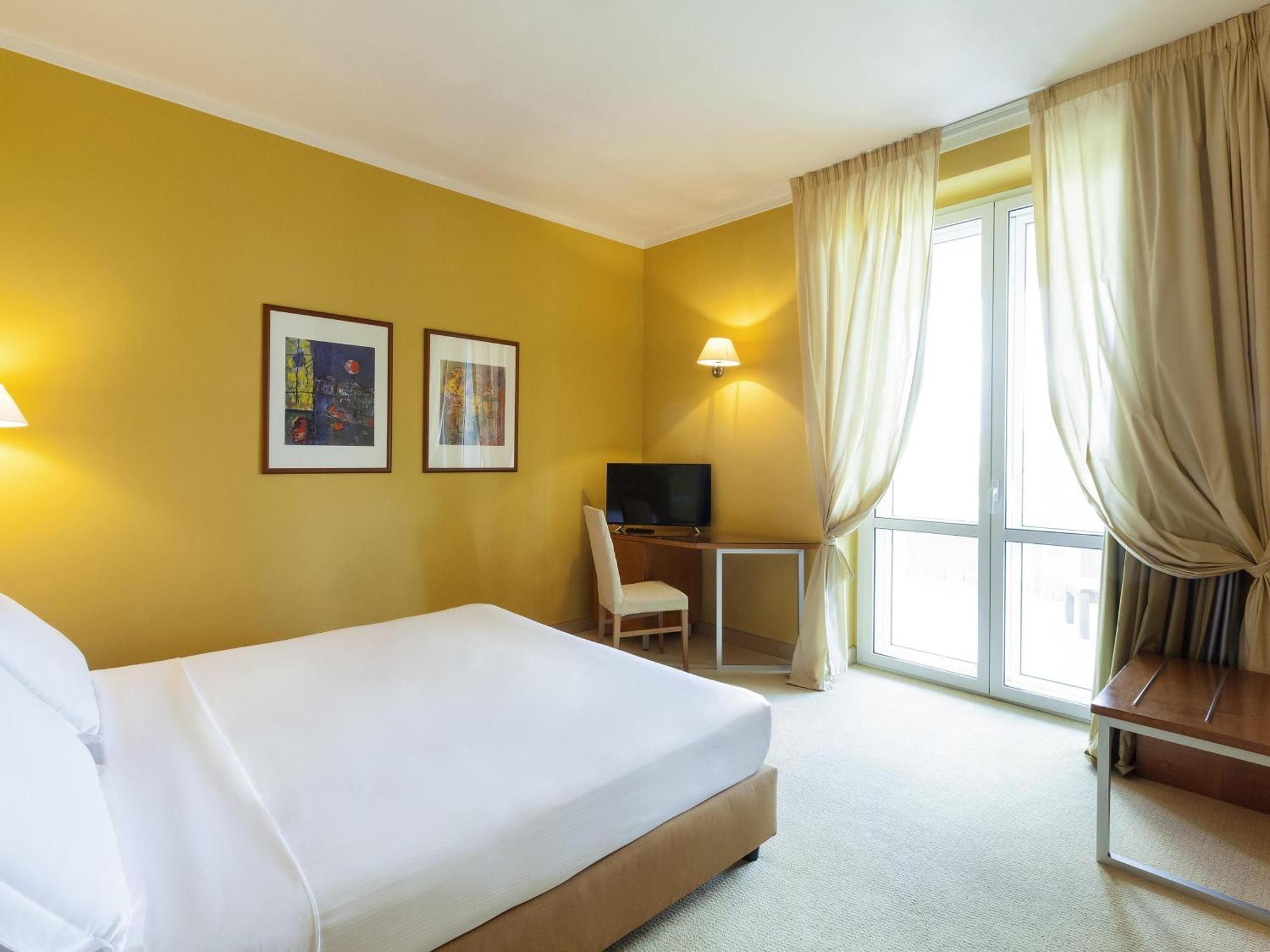 Standard Double Room,1705570314:JPEG