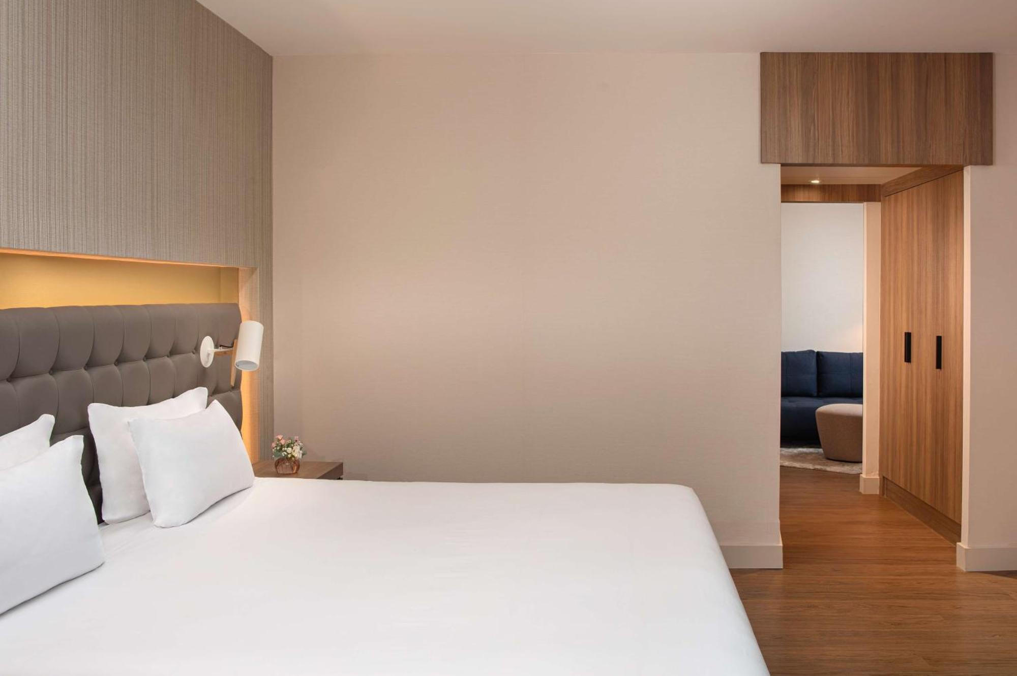 Junior Suite,1705578093:JPEG