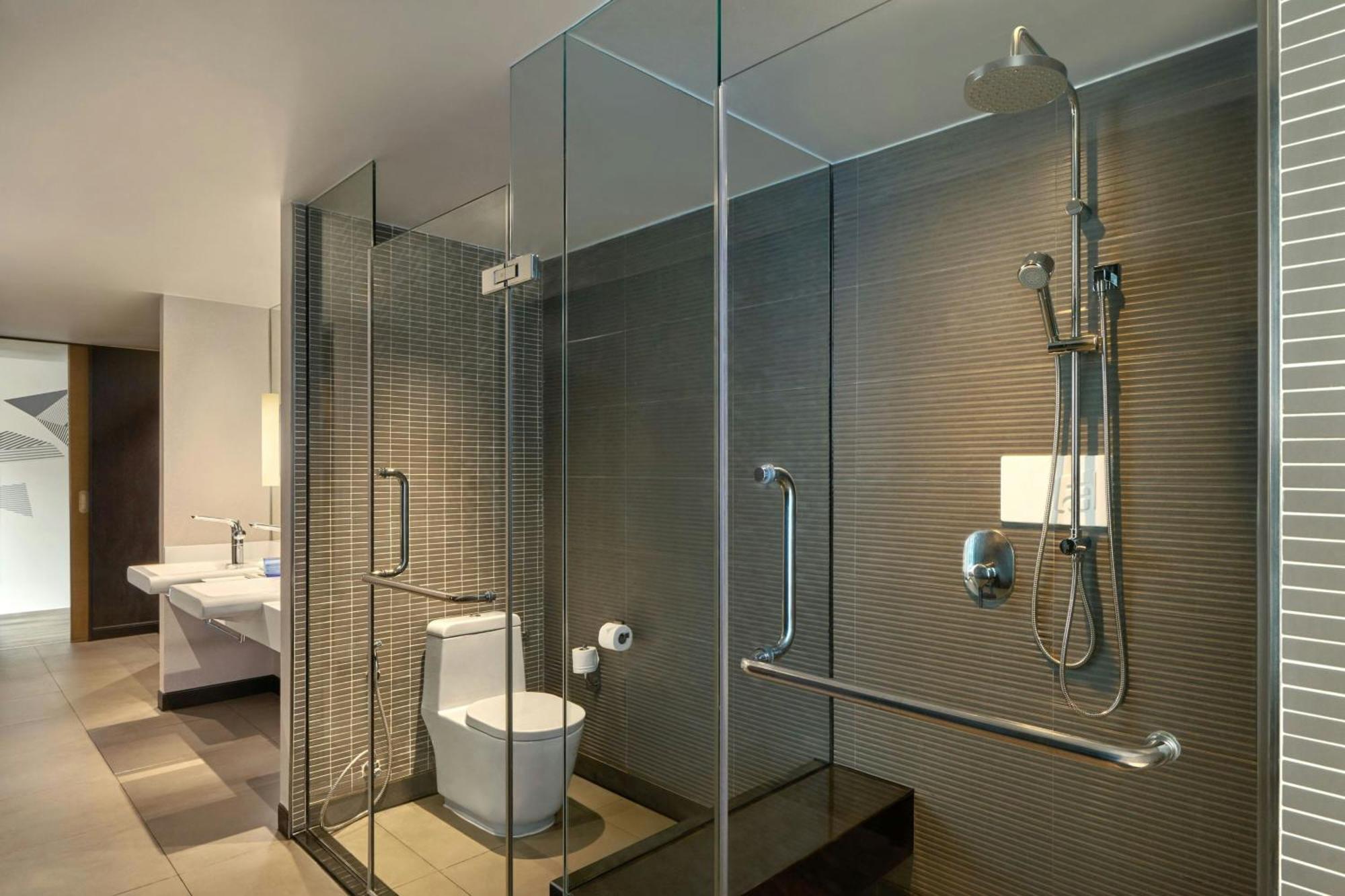 Stylish Suite Junior King Suite City View