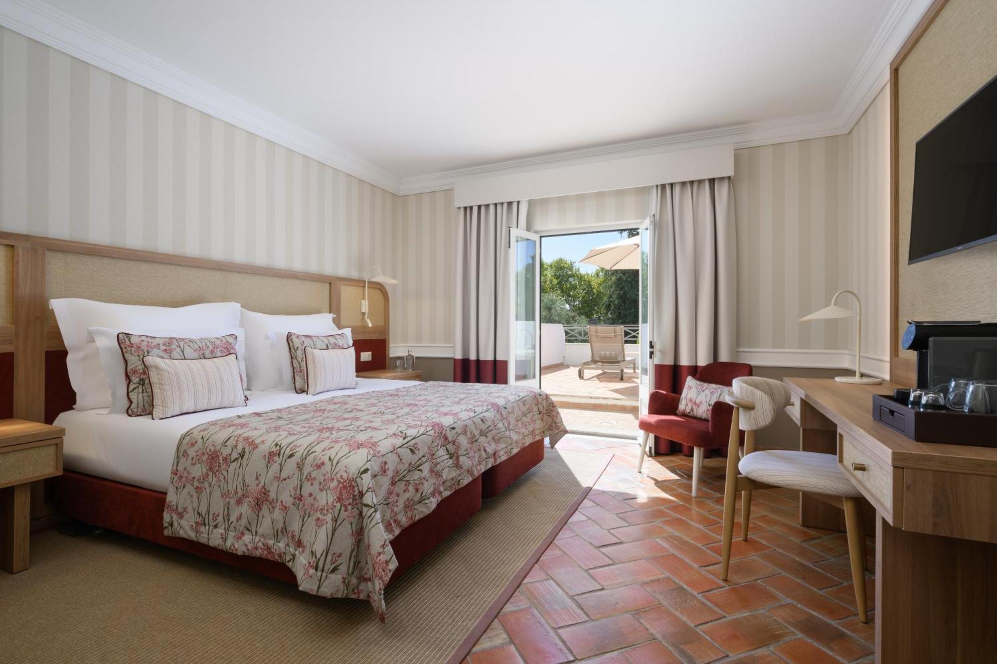 Classic Superior Room with Terrace and Garden View,1705610096:JPEG