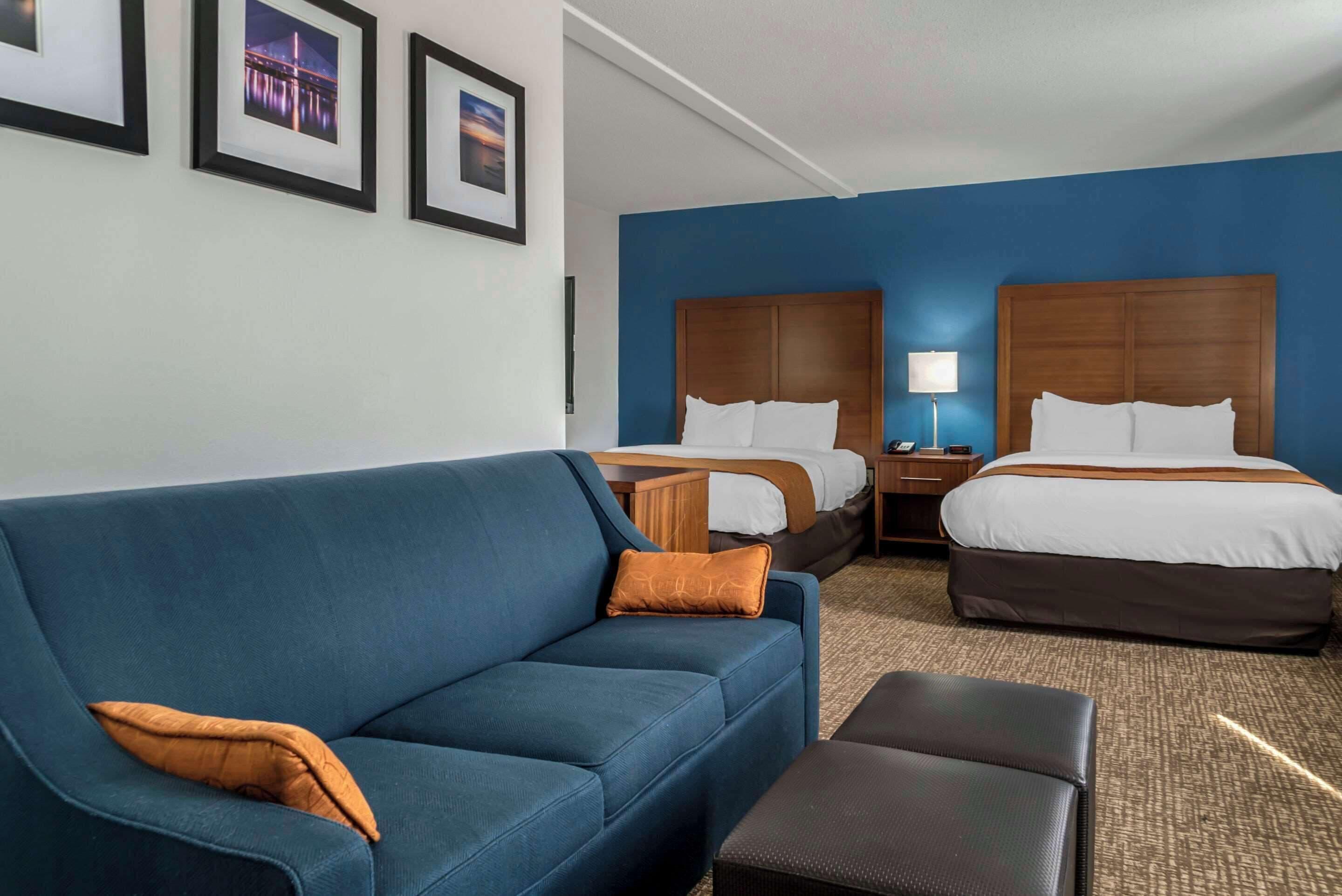 Queen Room Two Queen Beds Non Smoking