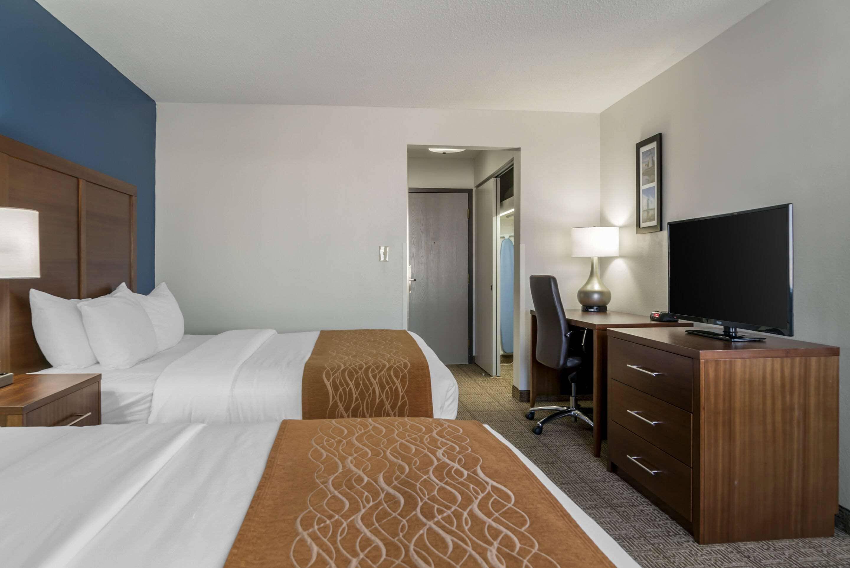 Queen Room Two Queen Beds Non Smoking