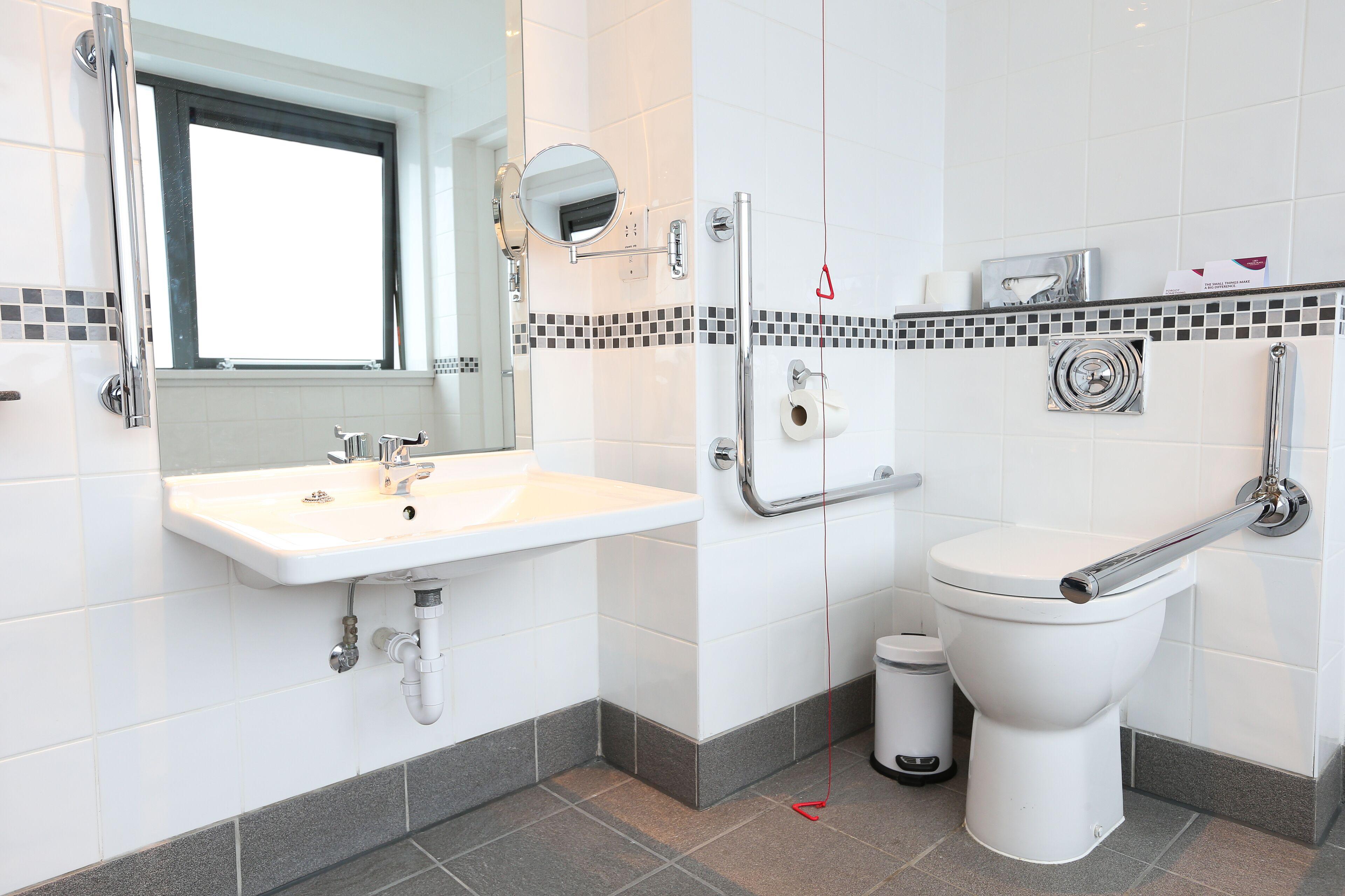 1 Double Standard Accessible Ground Floor