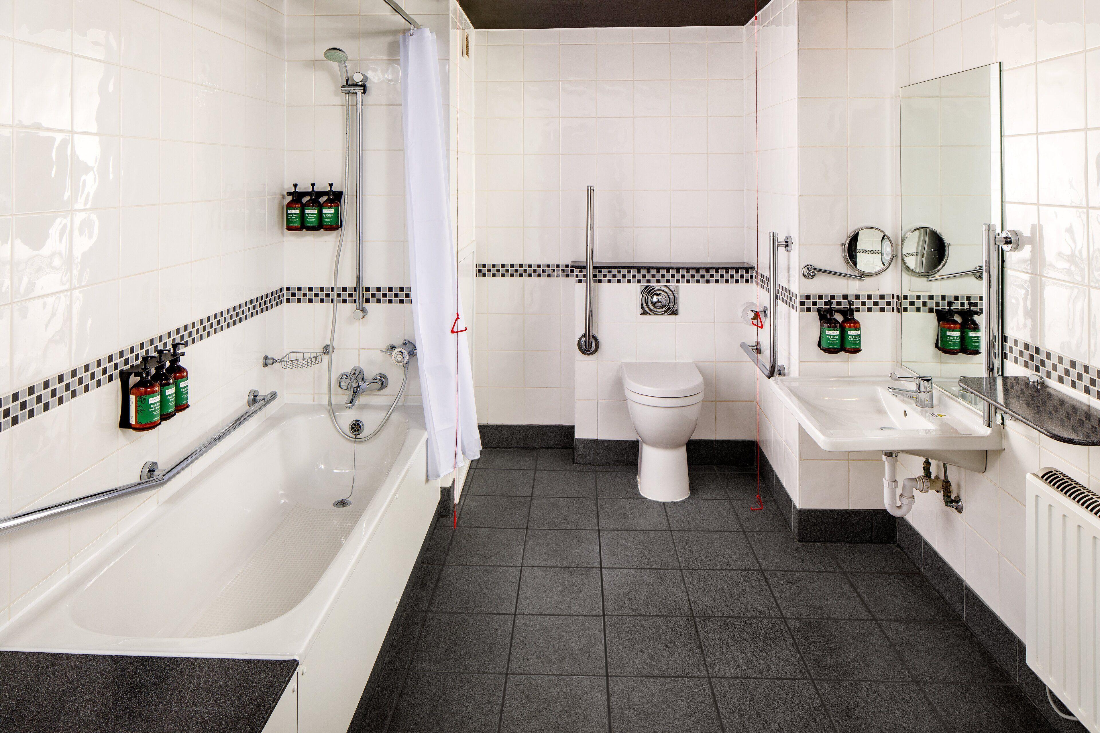 1 Double Standard Accessible Ground Floor