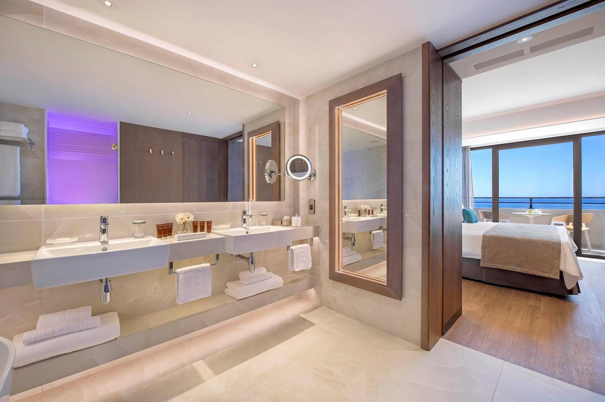 Luxury Sea View Suite
