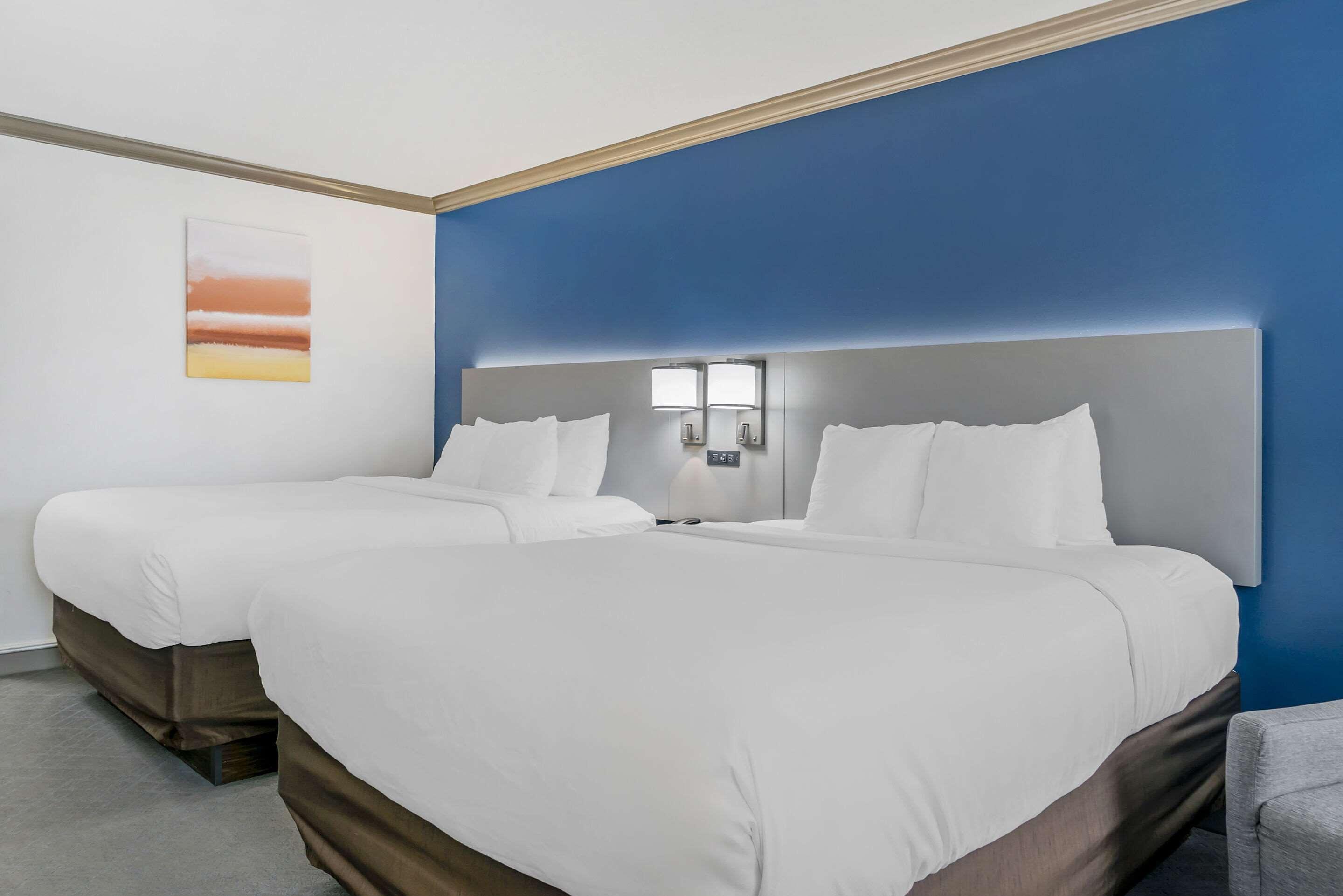 Queen Room Two Queen Beds Non-Smoking
