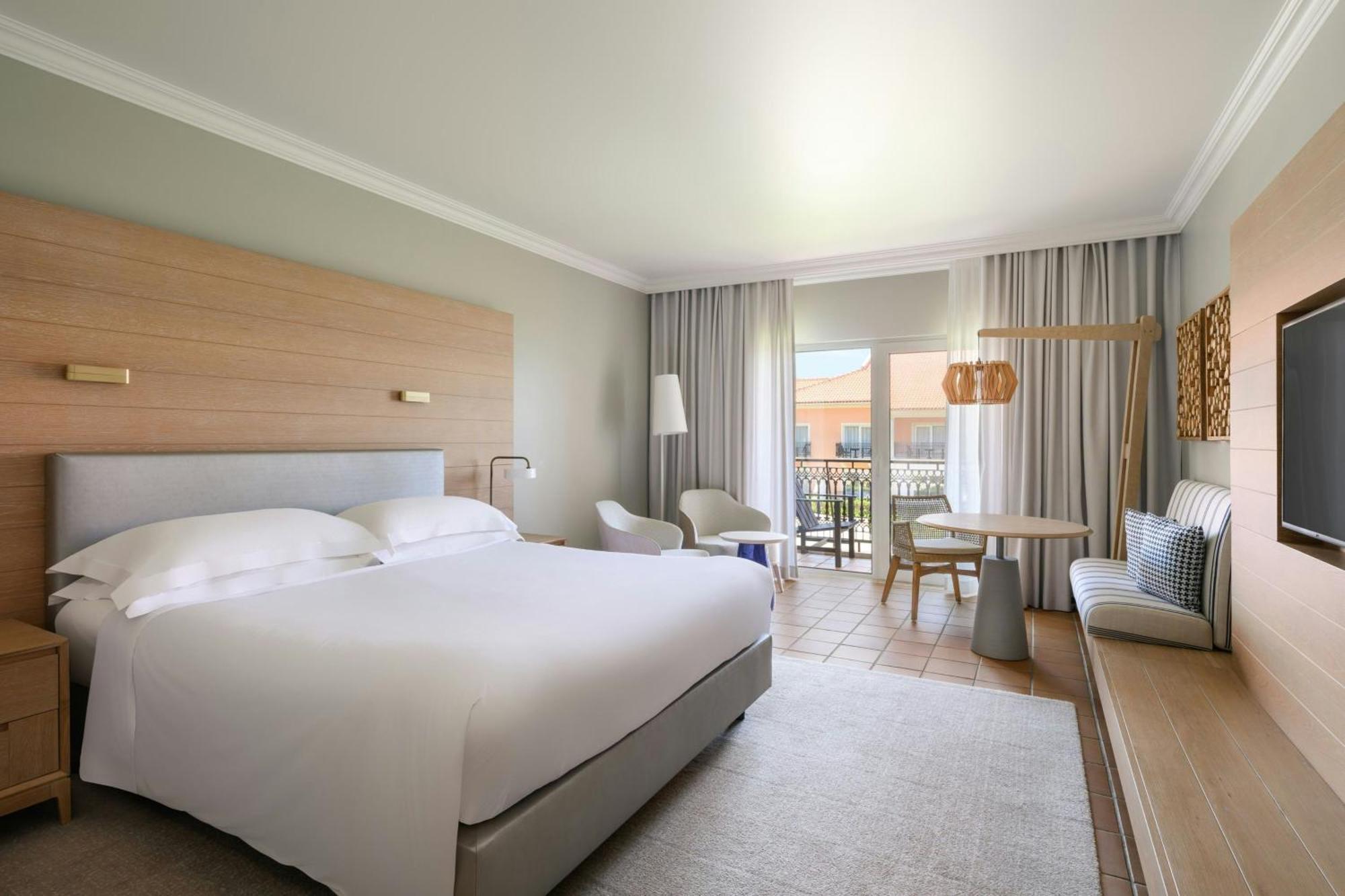 Guest room 1 King Oceanside