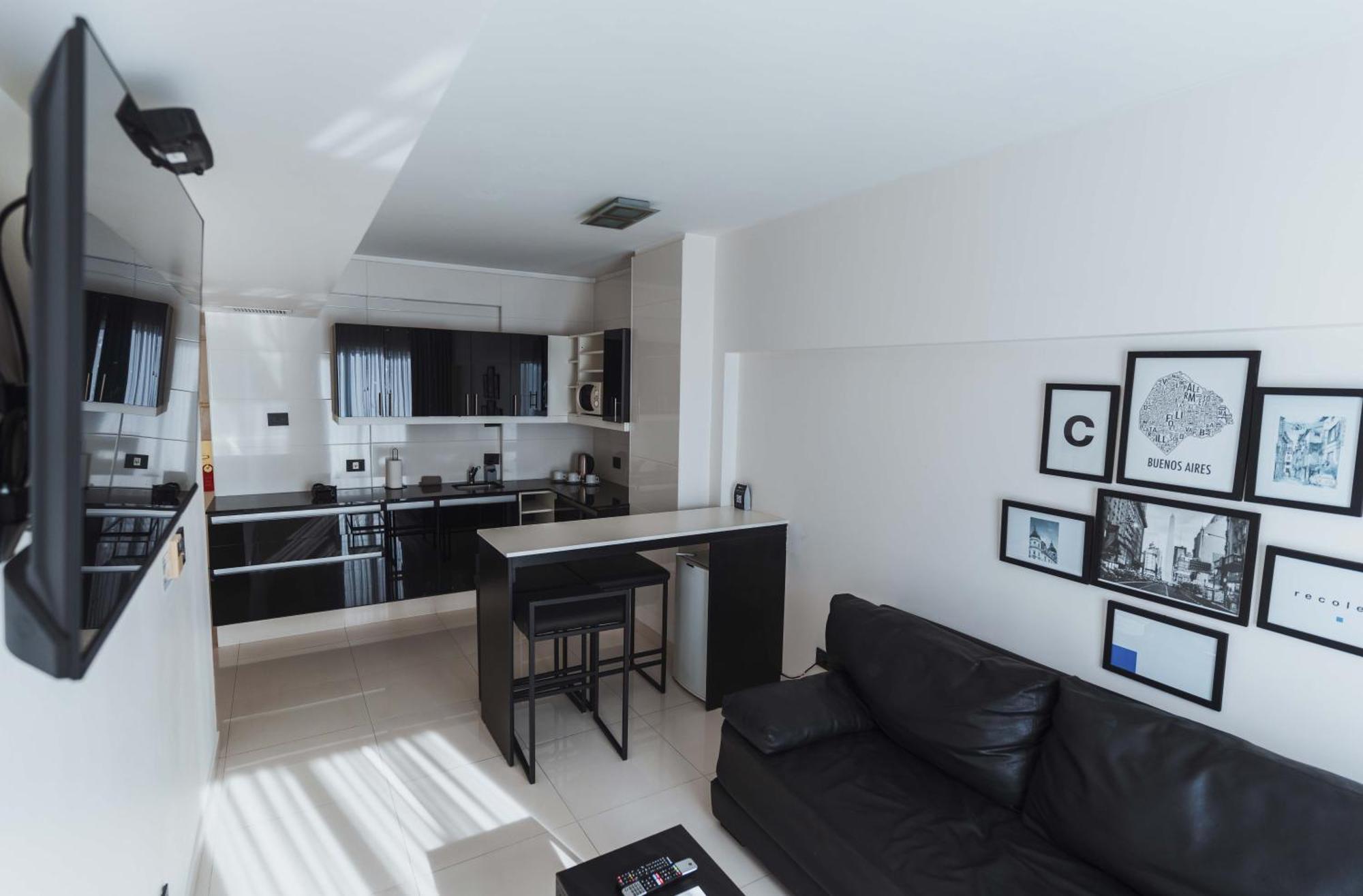 Suite with View,1706808297:JPEG