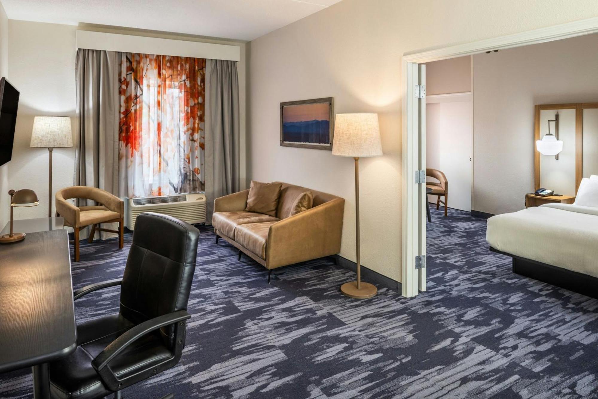 One-Bedroom King Suite