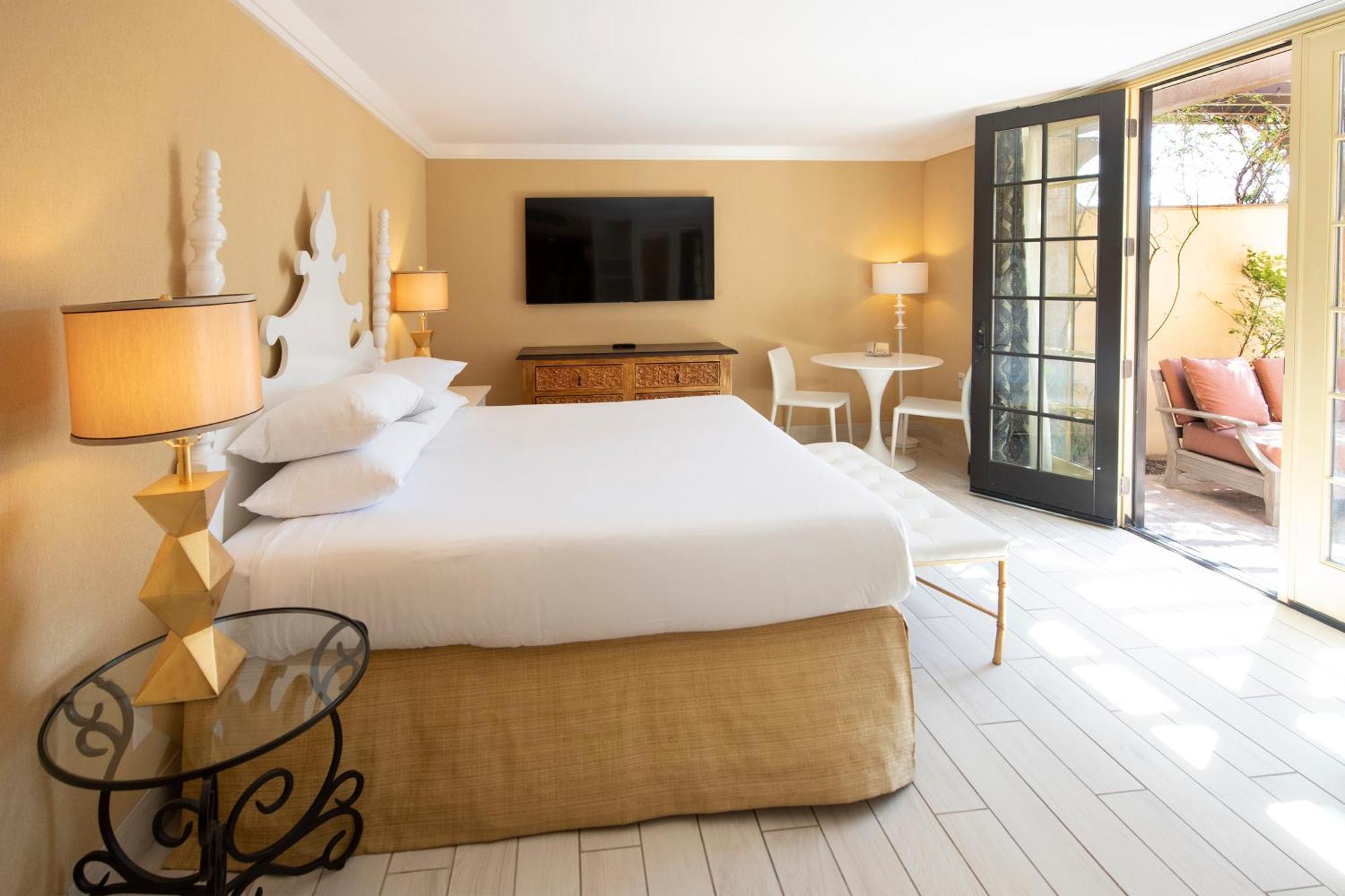 Double Room,1706814357:JPEG