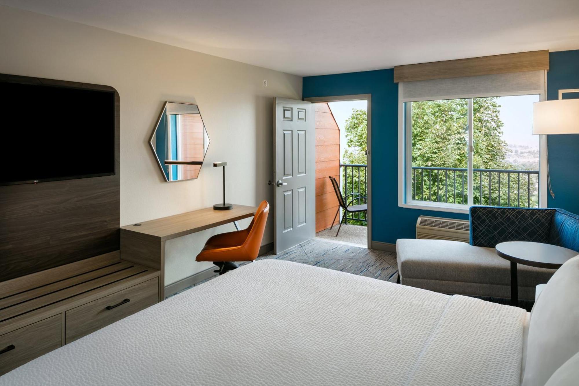 King Room Mountain View