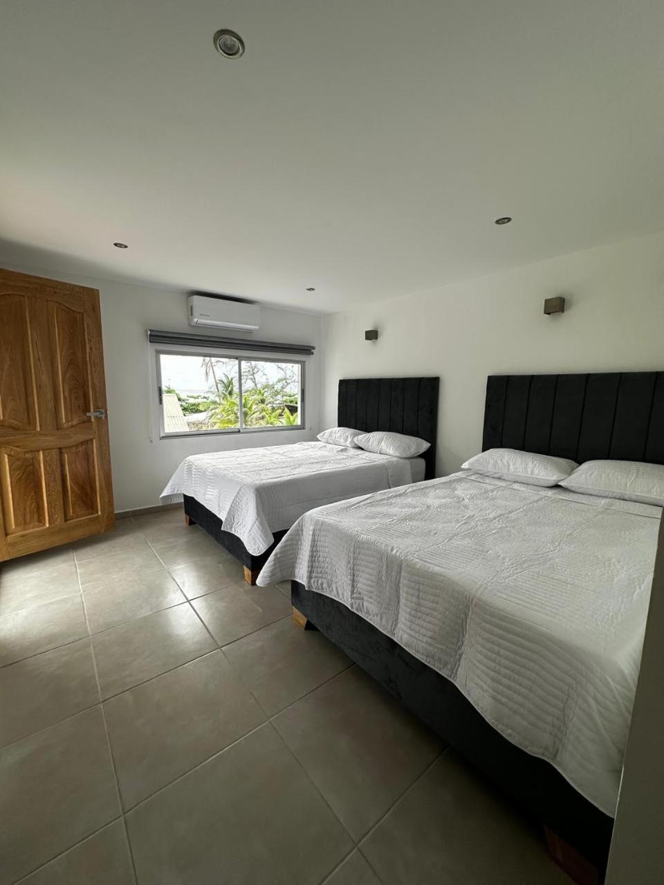 Quadruple Room Private Bathroom