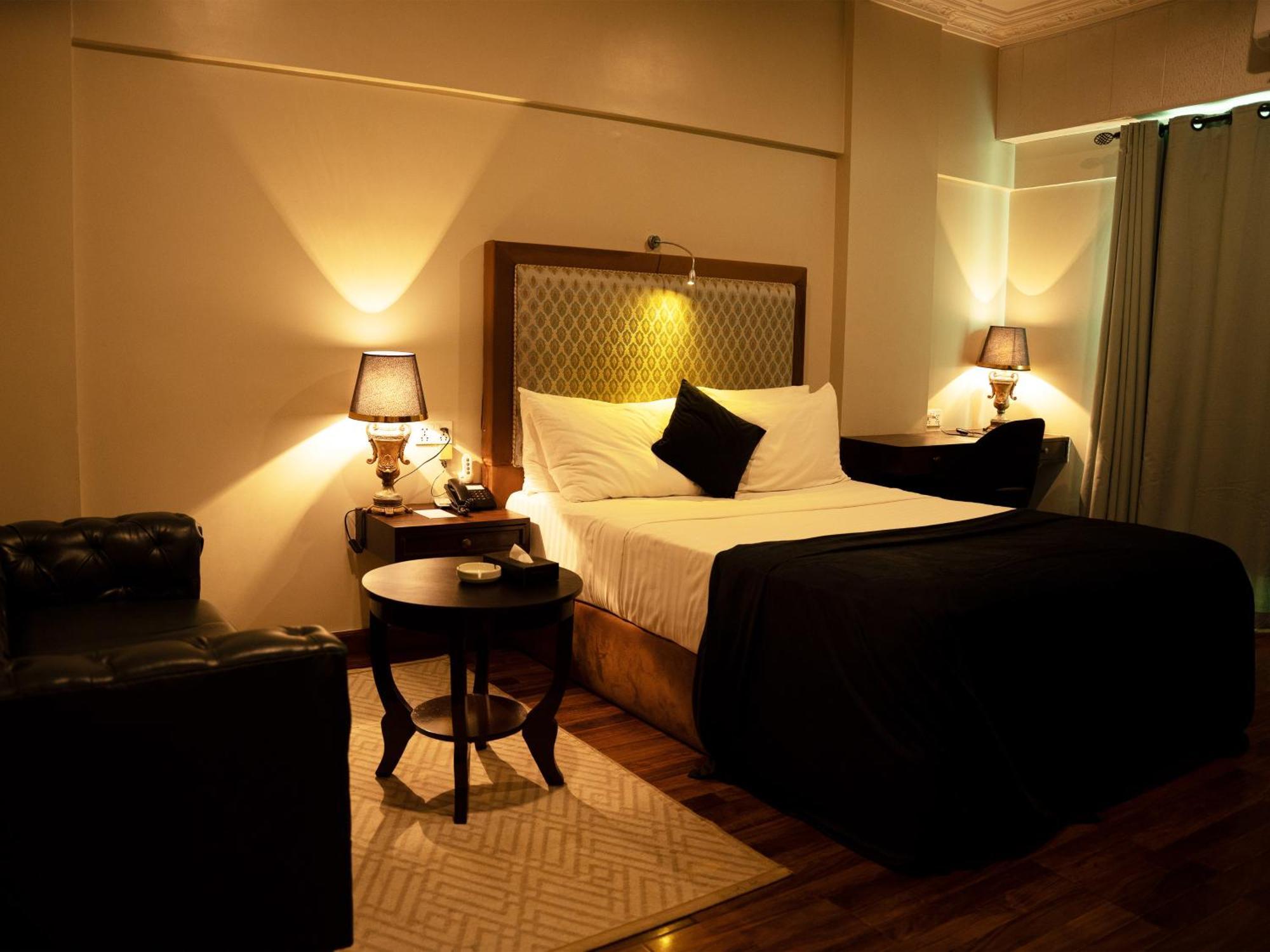 Deluxe Single Room