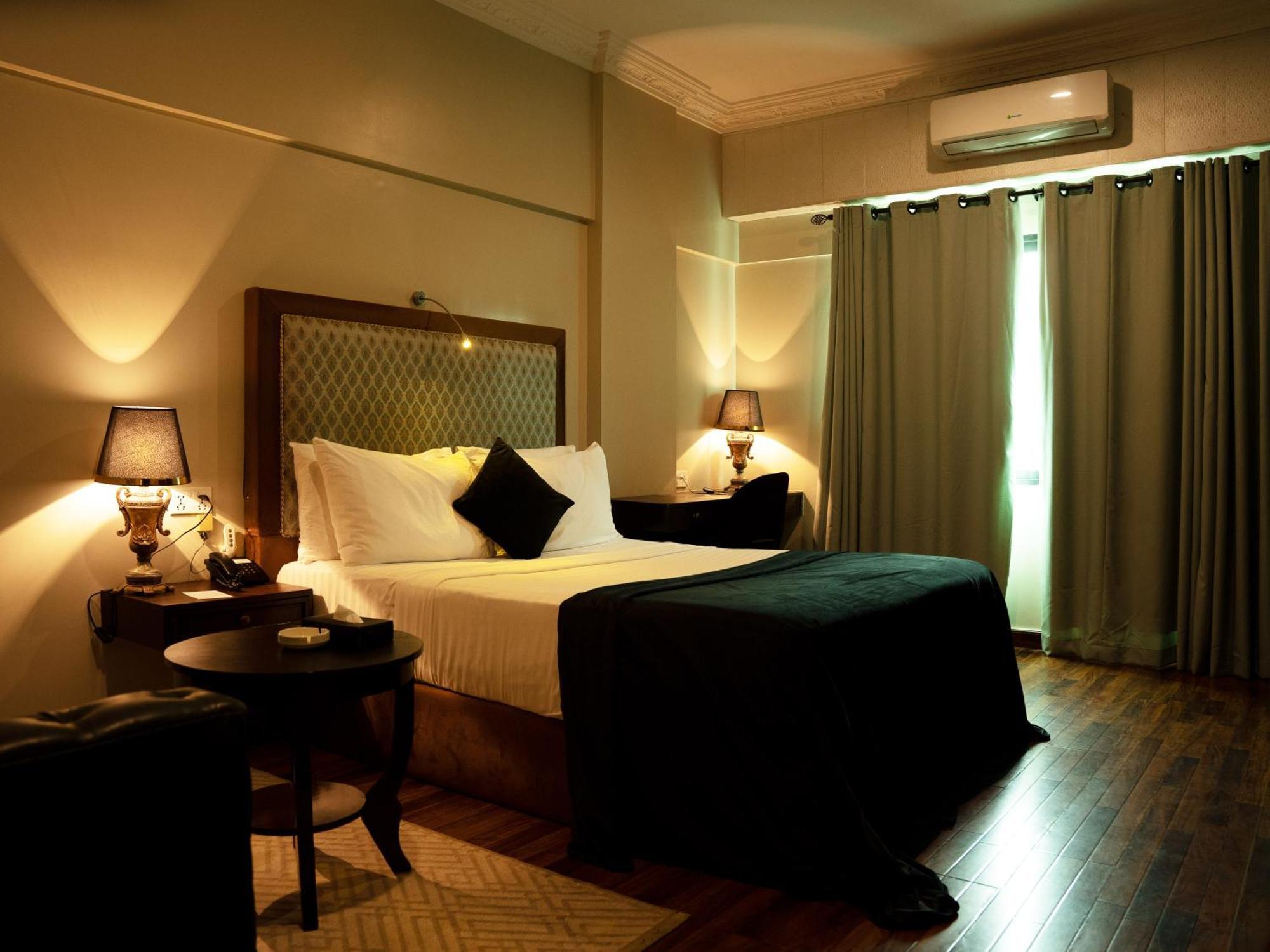 Deluxe Single Room