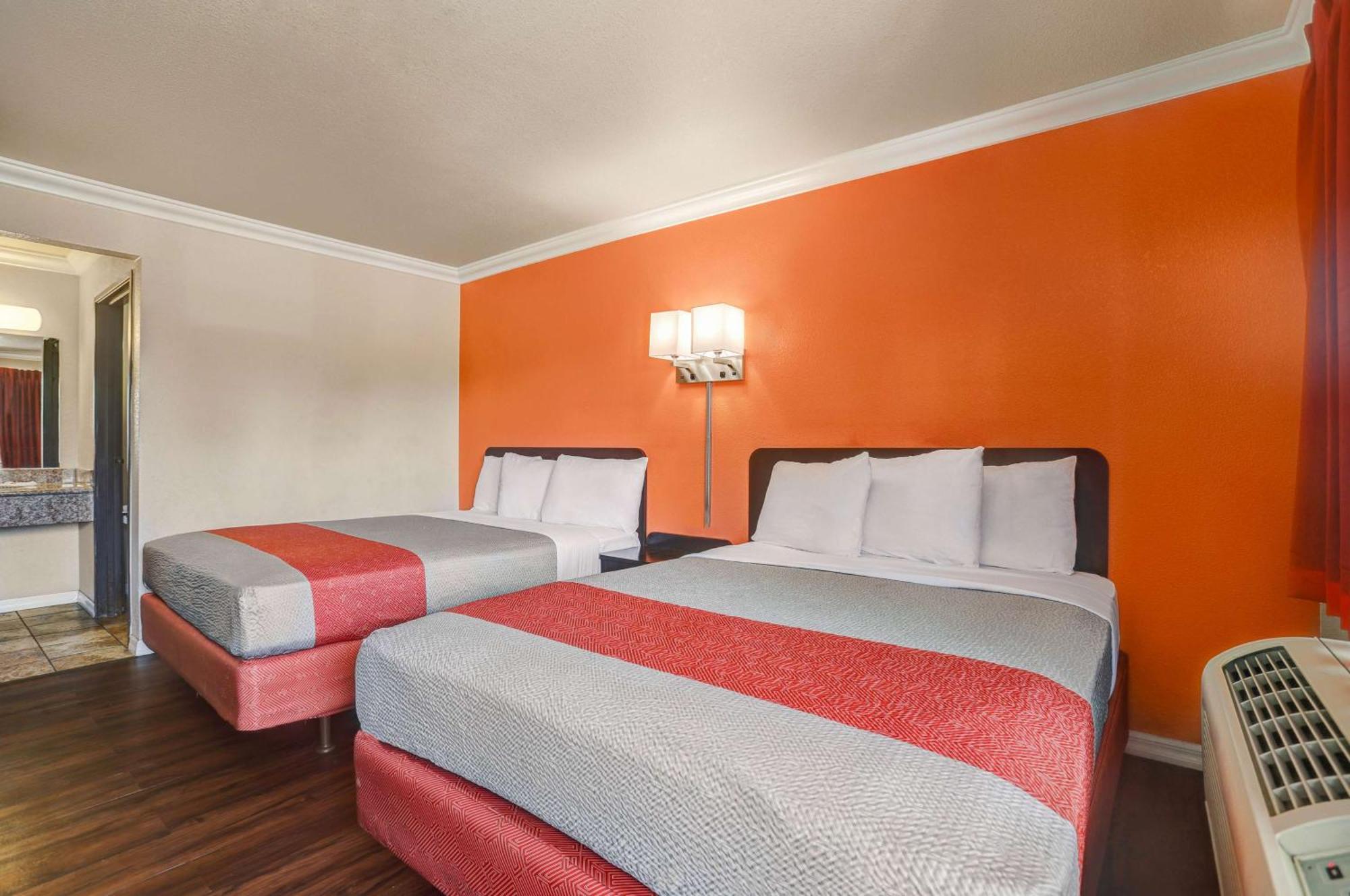 Deluxe Queen Room Two Queen Beds Non-Smoking