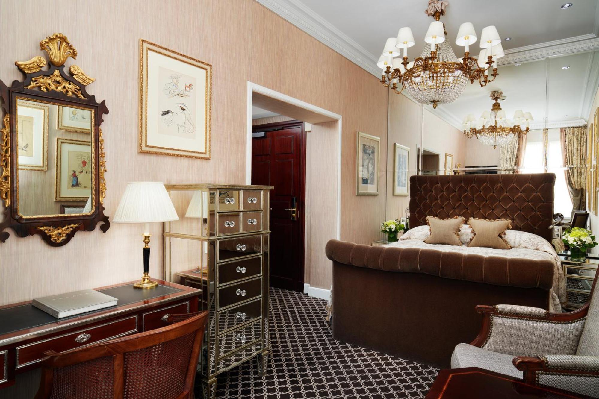 Classic Queen Room