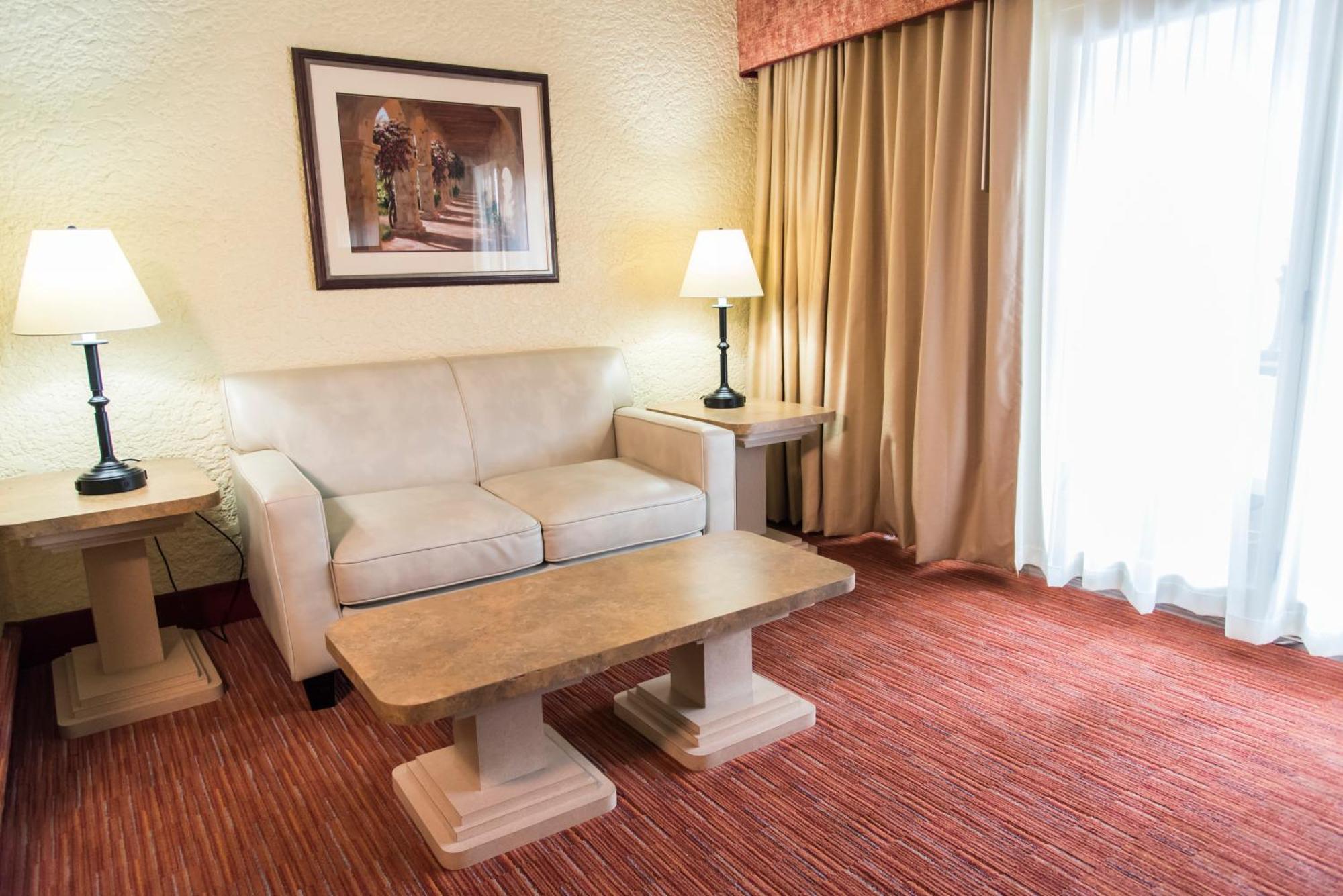 Lakeside Villa Suite Balcony