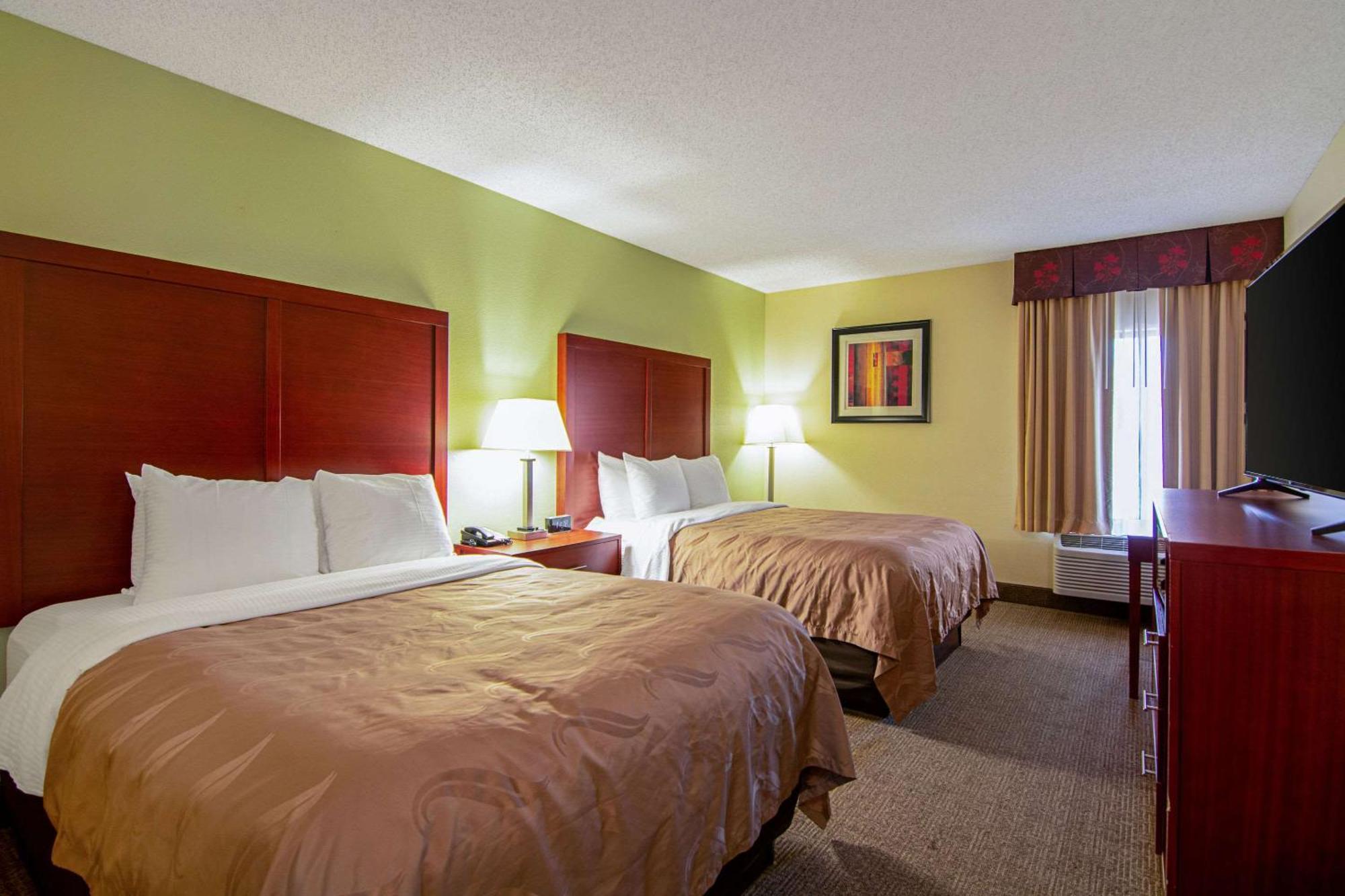 Queen Room Two Queen Beds Non-Smoking