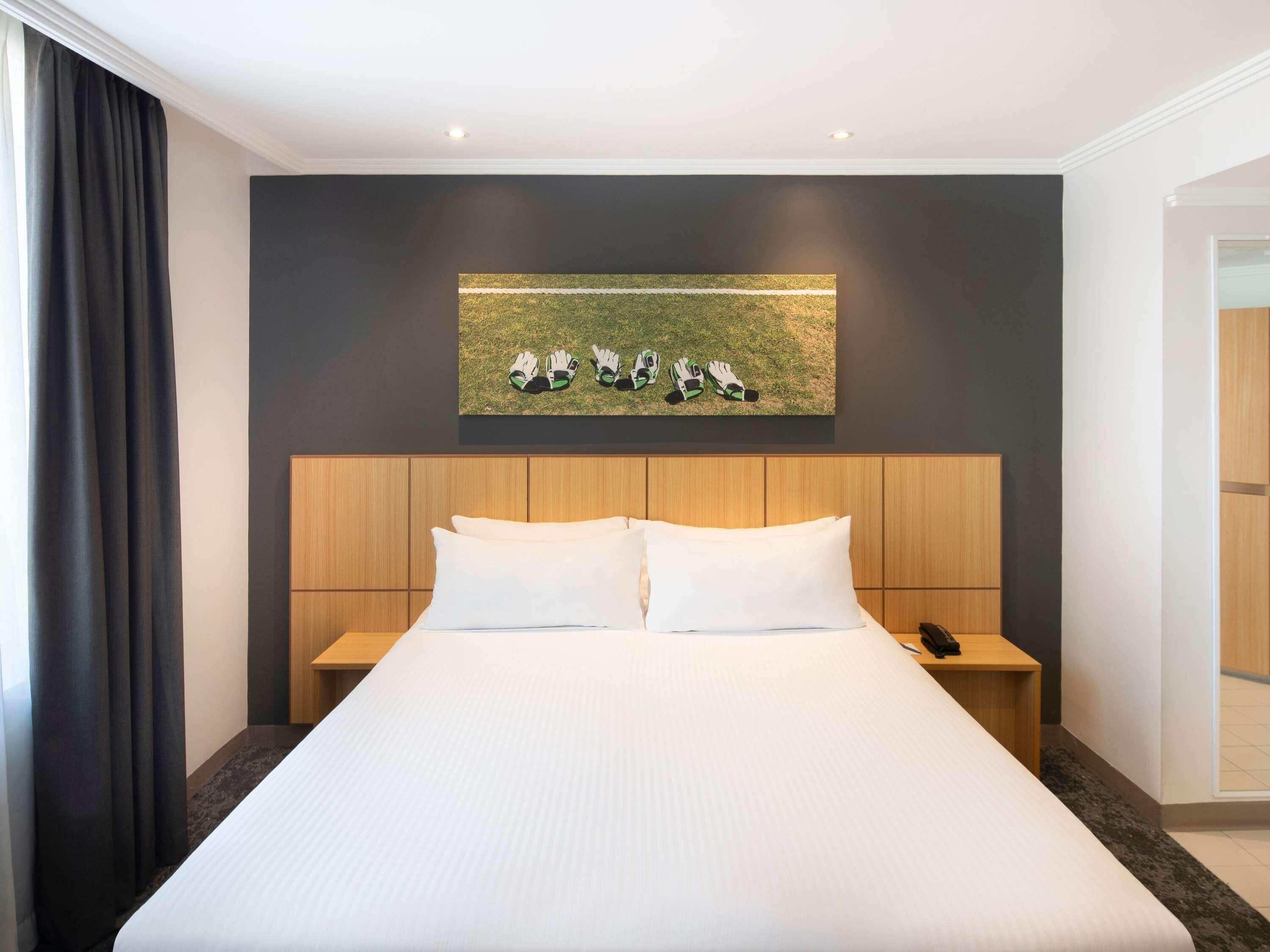 Standard Queen Room