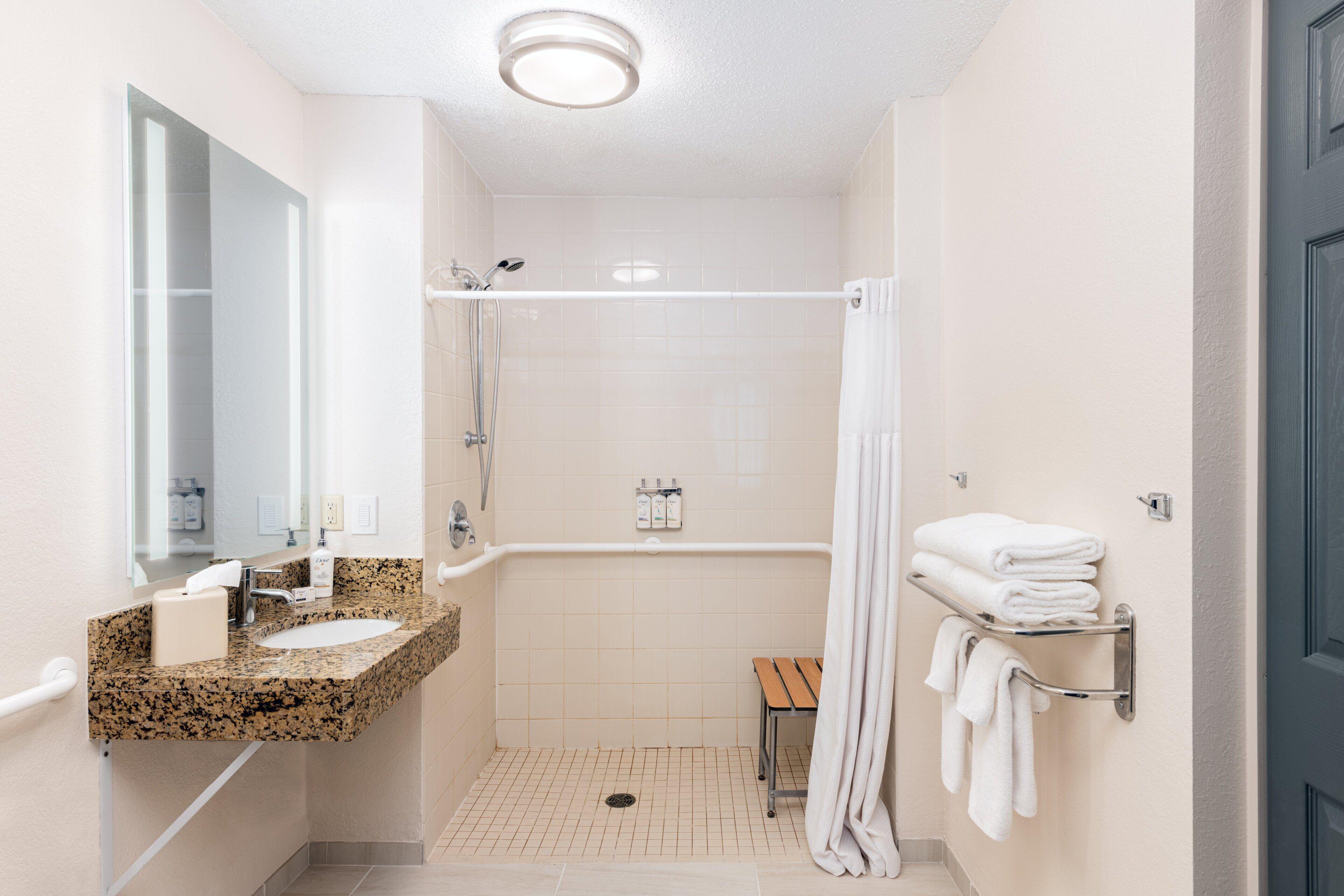 Queen Room Hearing Accessible Roll Shower or Non-Smoking
