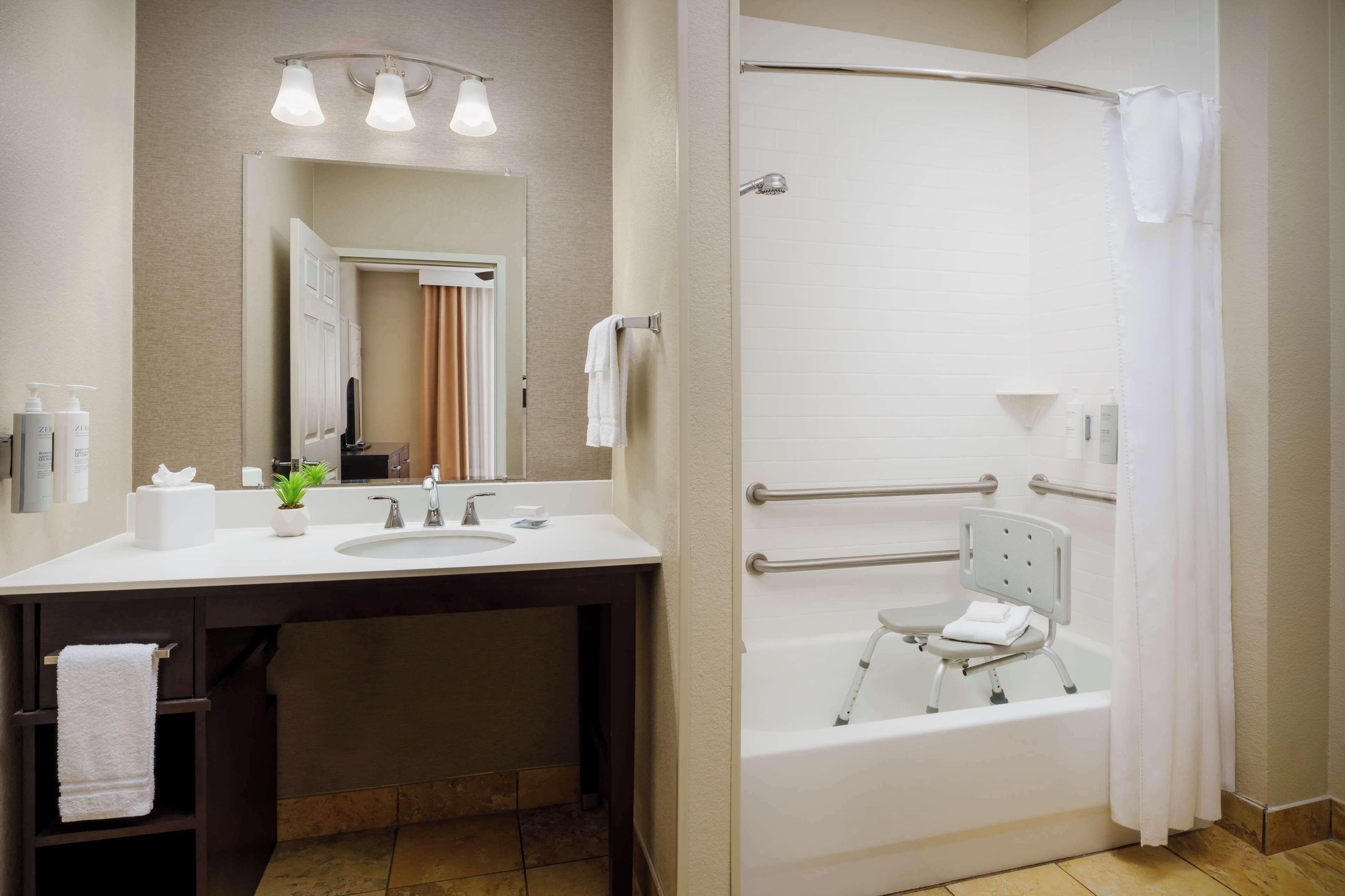 King Suite Mobility Access or Non-Smoking