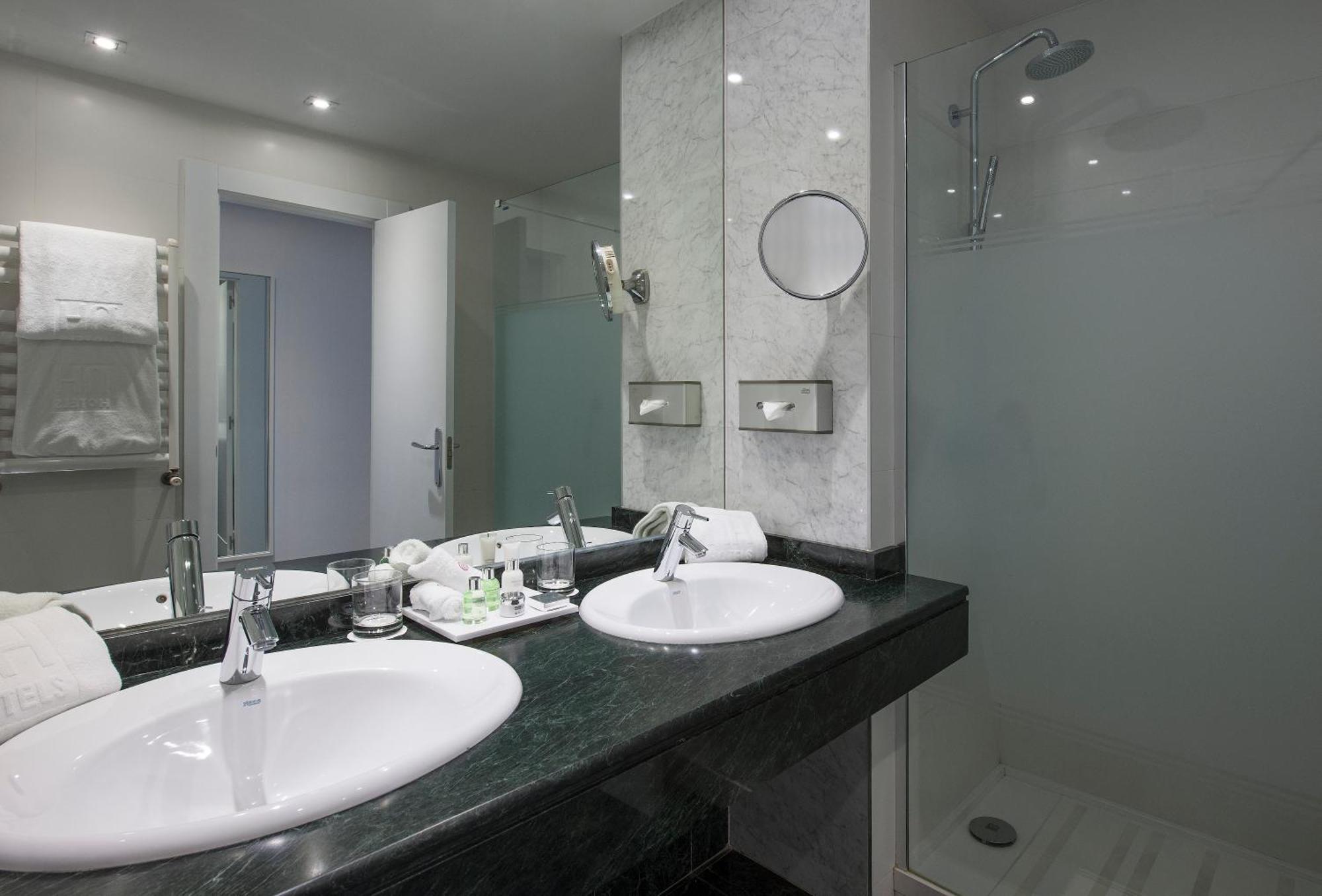 Premium Double or Twin Room Extra Bed,1729991190:JPEG