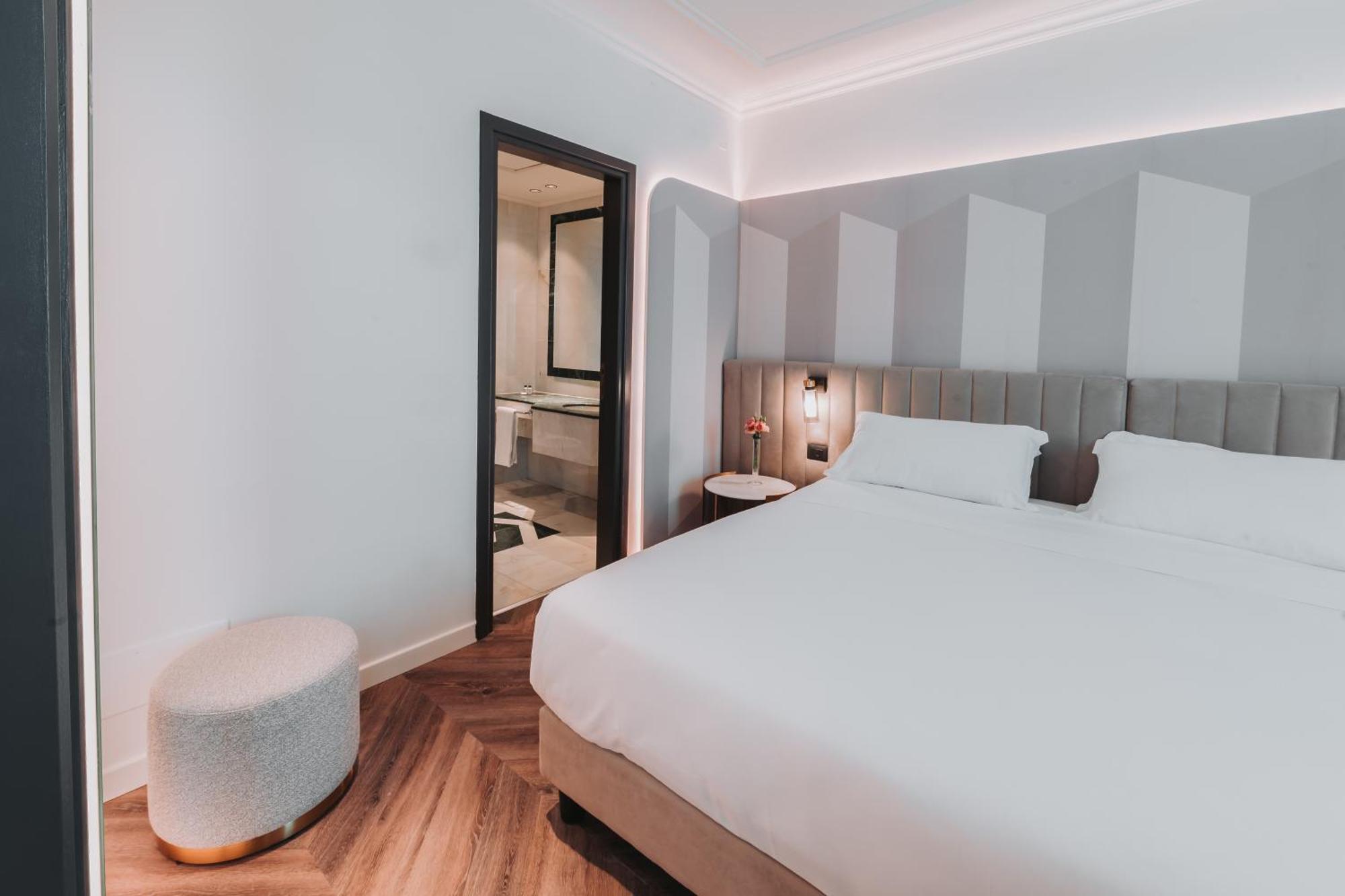 Deluxe Junior Suite