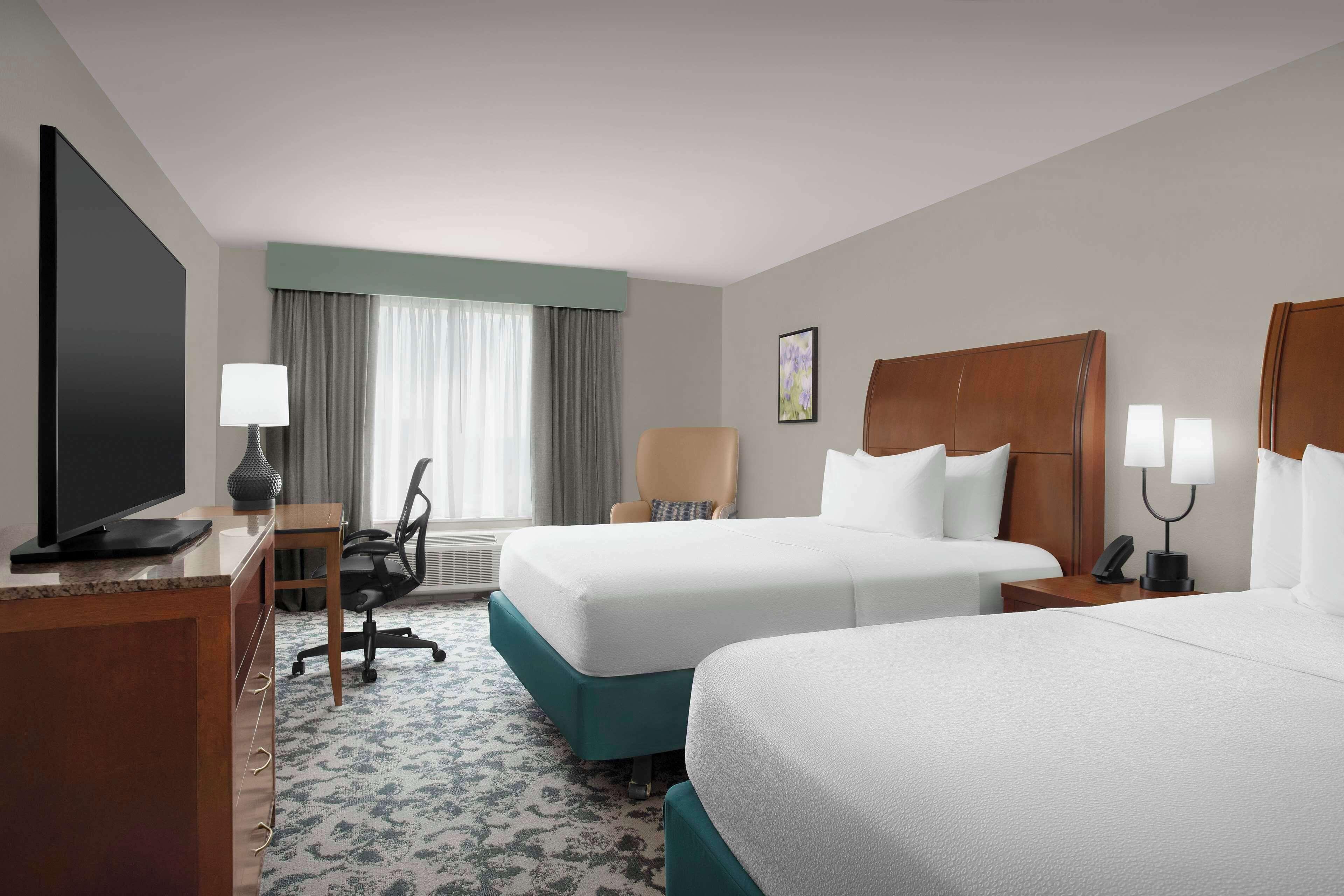Queen Room Two Queen Beds Shower or Tub