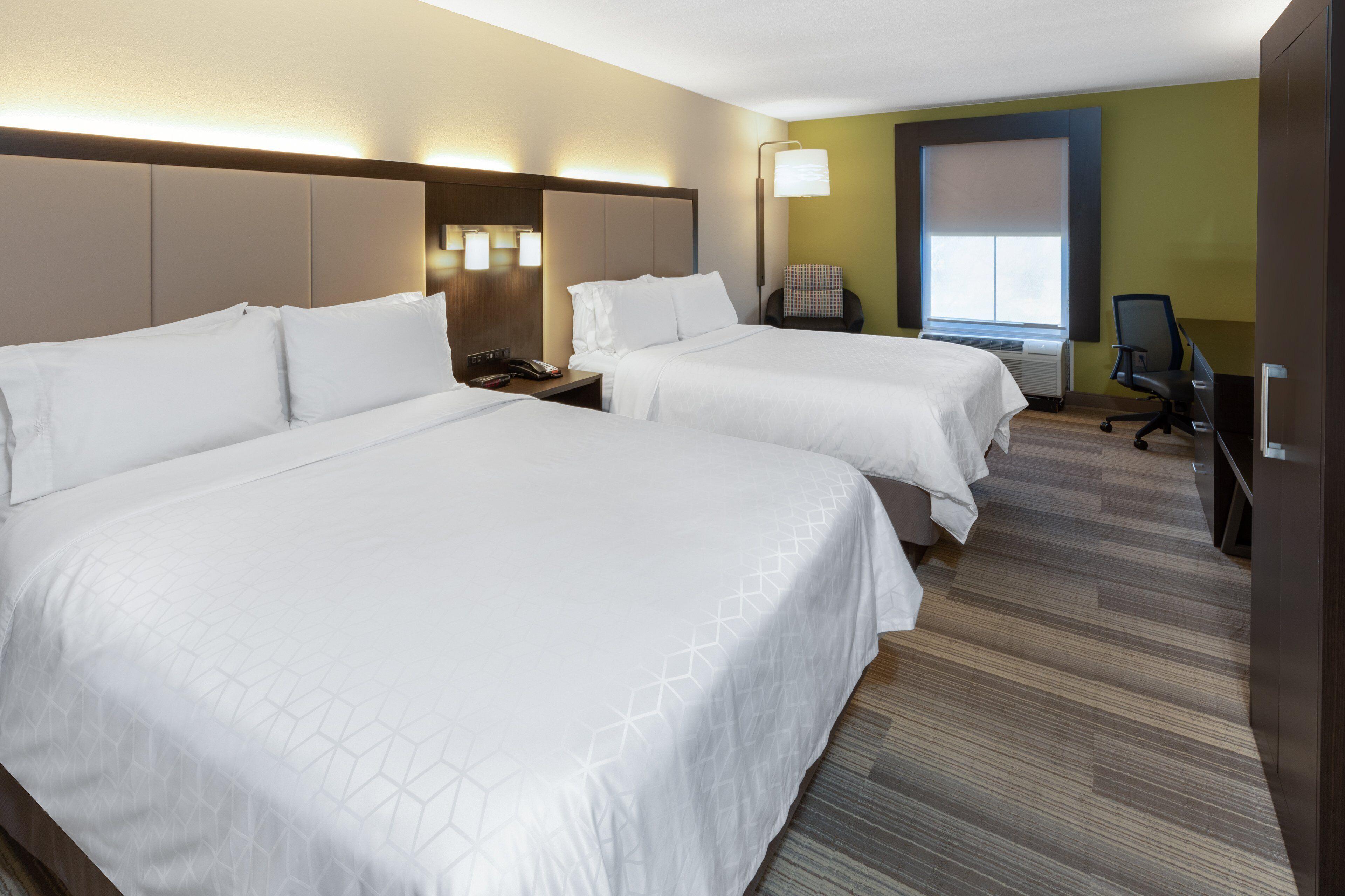 Standard Queen Room Two Queen Beds