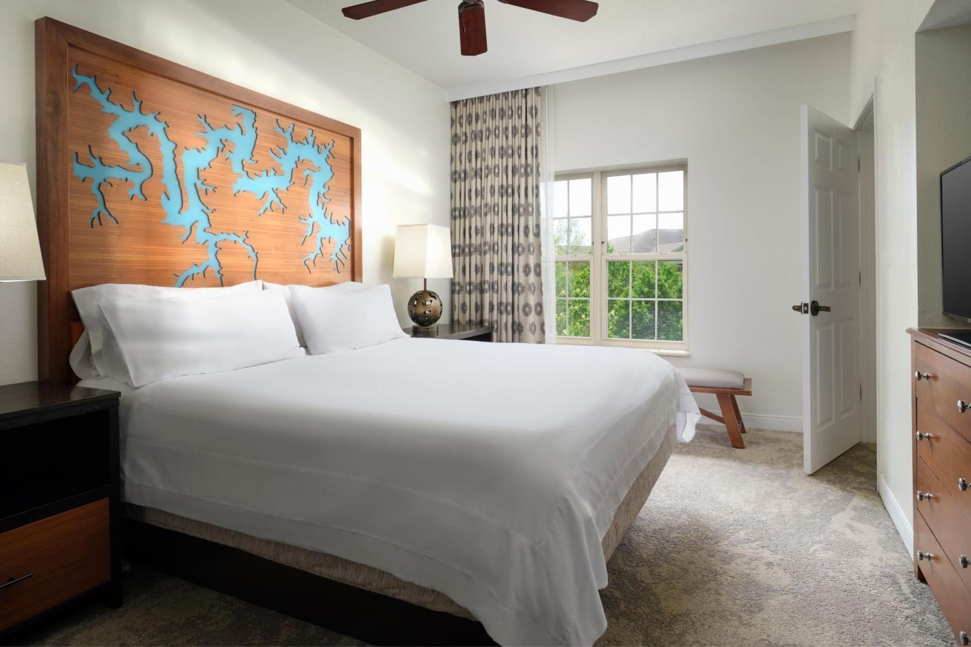 One-Bedroom King Villa Sofa Bed Balcony