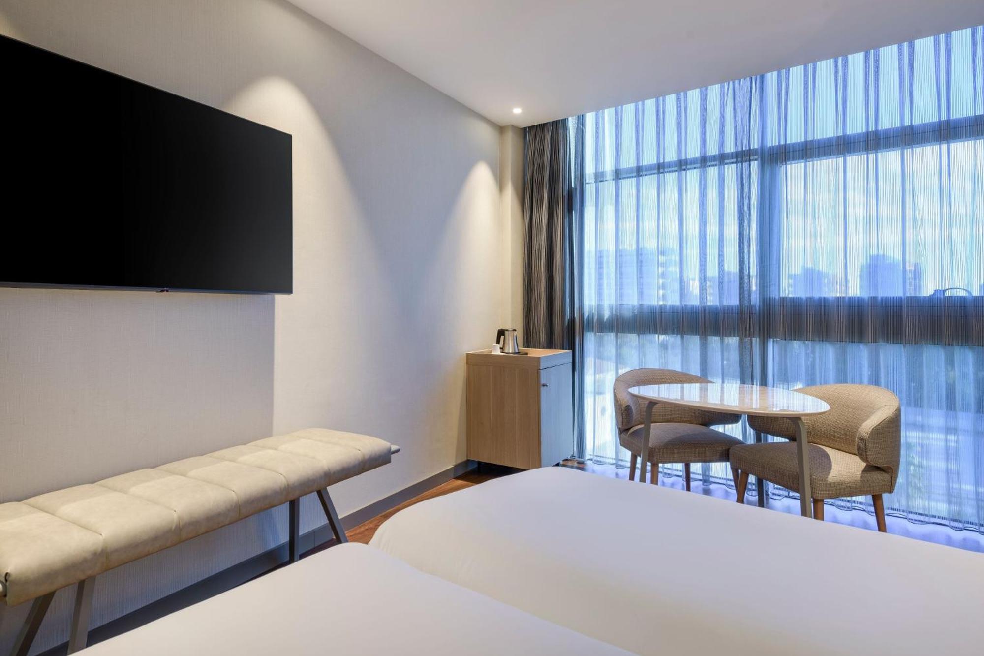 Guest room 2 Twin or Single Beds